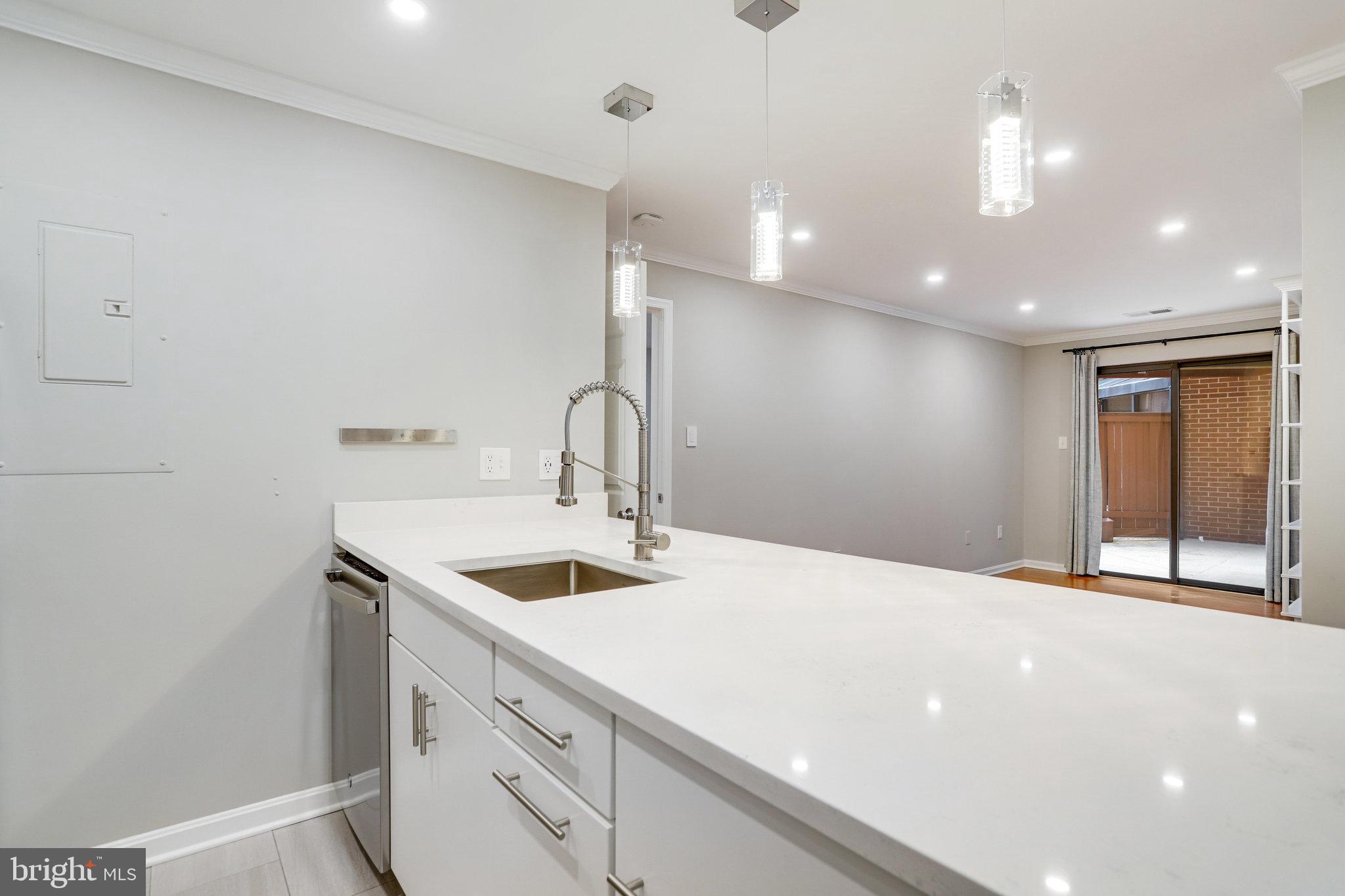 SUMMERWALK - Residential Lease