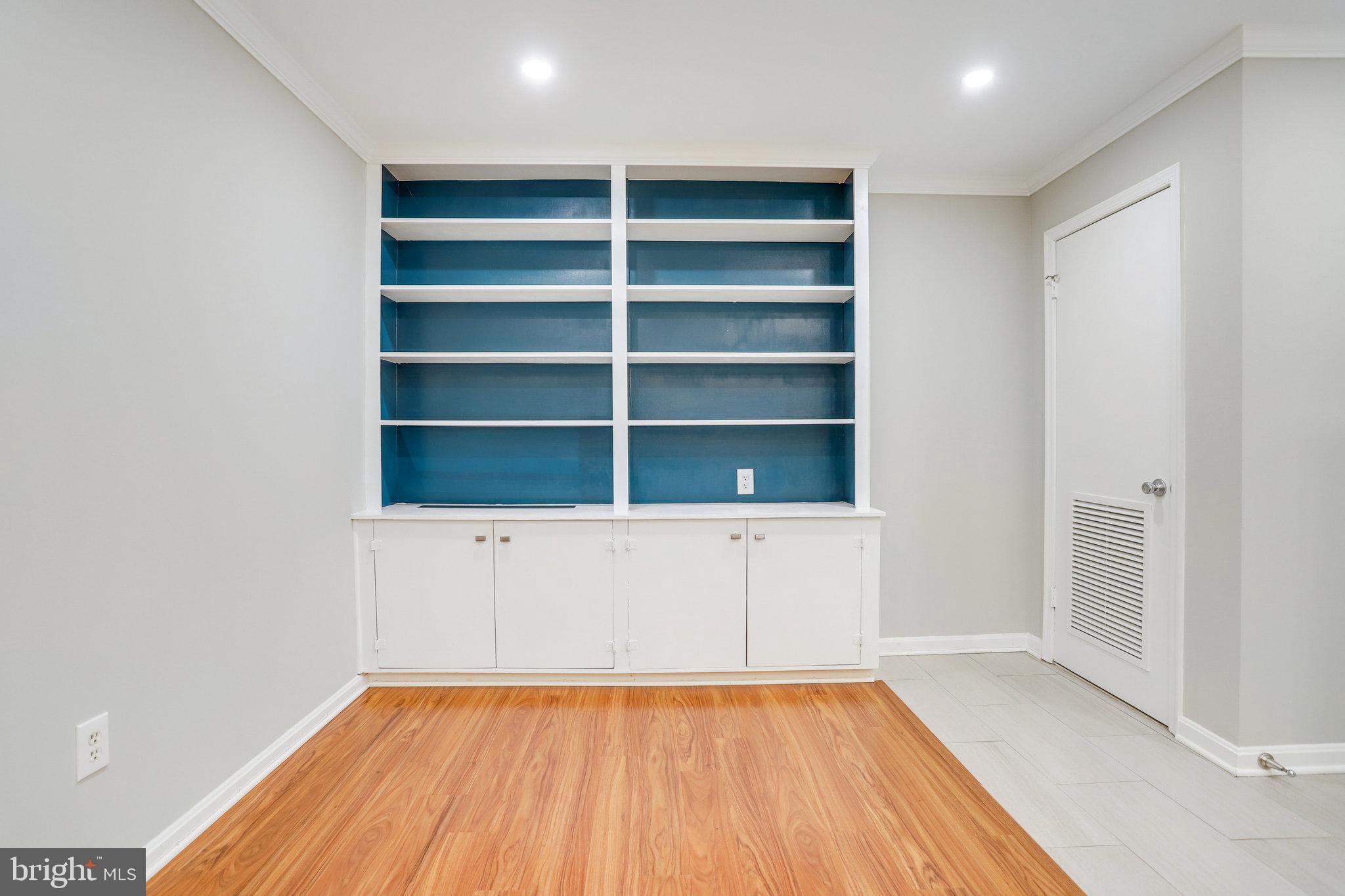 SUMMERWALK - Residential Lease