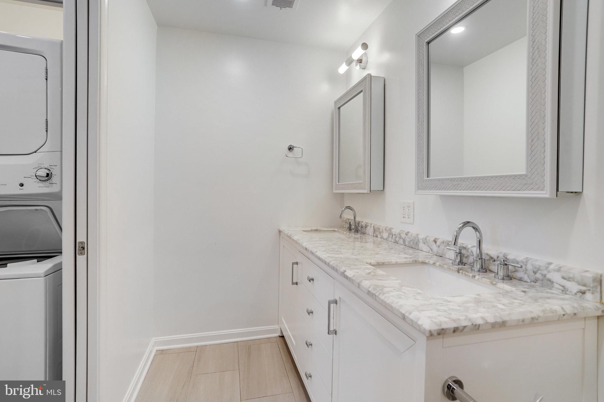 SUMMERWALK - Residential Lease