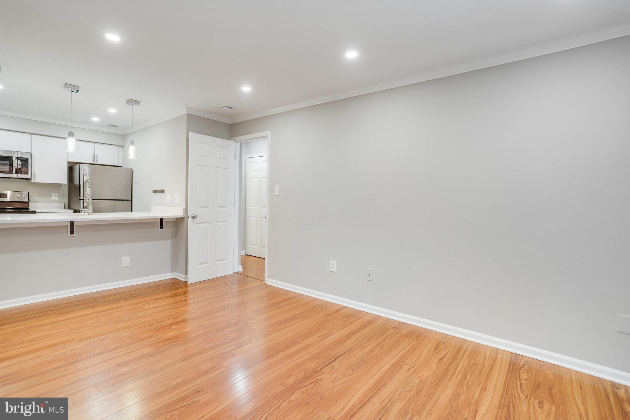 SUMMERWALK - Residential Lease