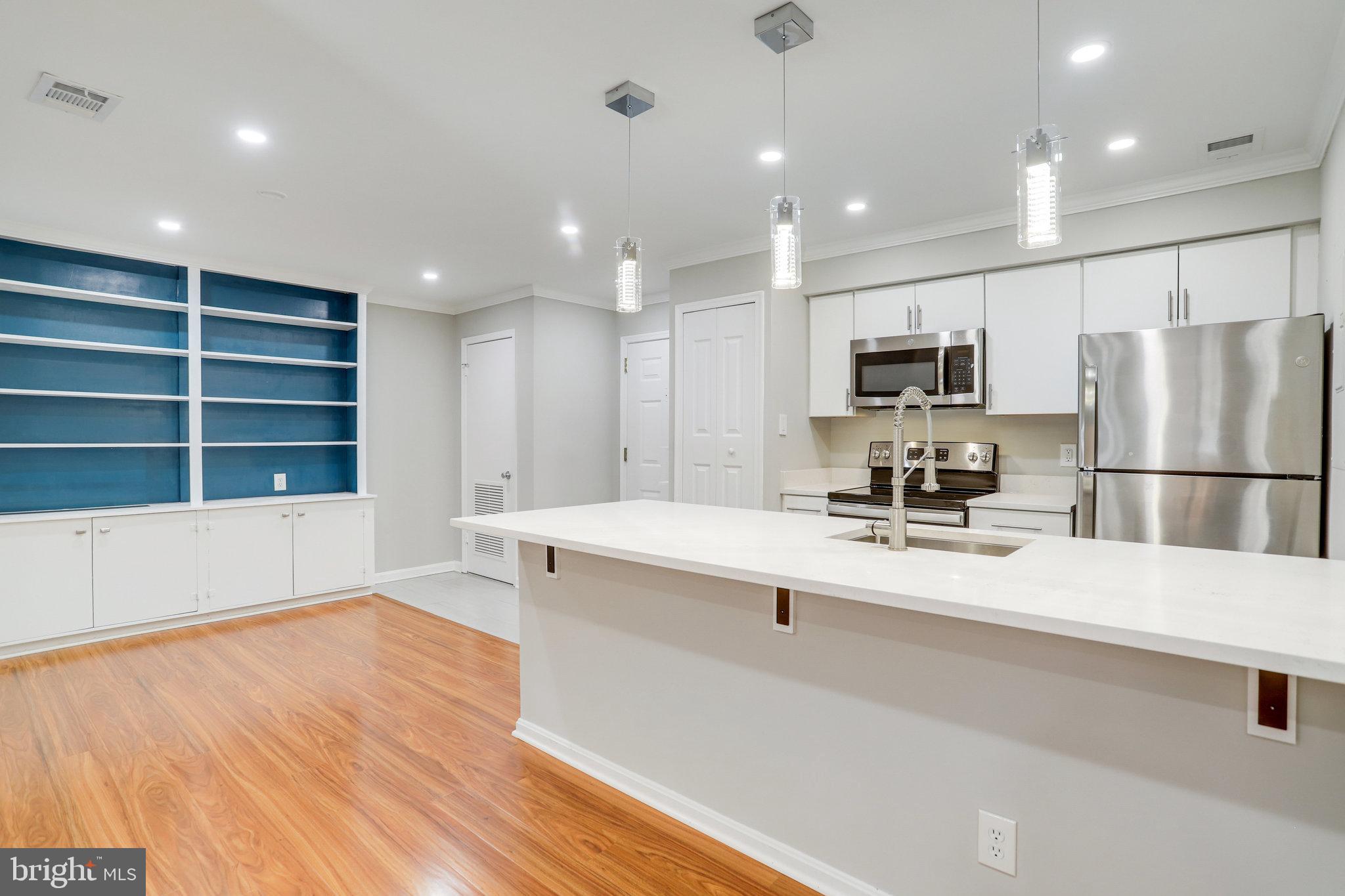 SUMMERWALK - Residential Lease