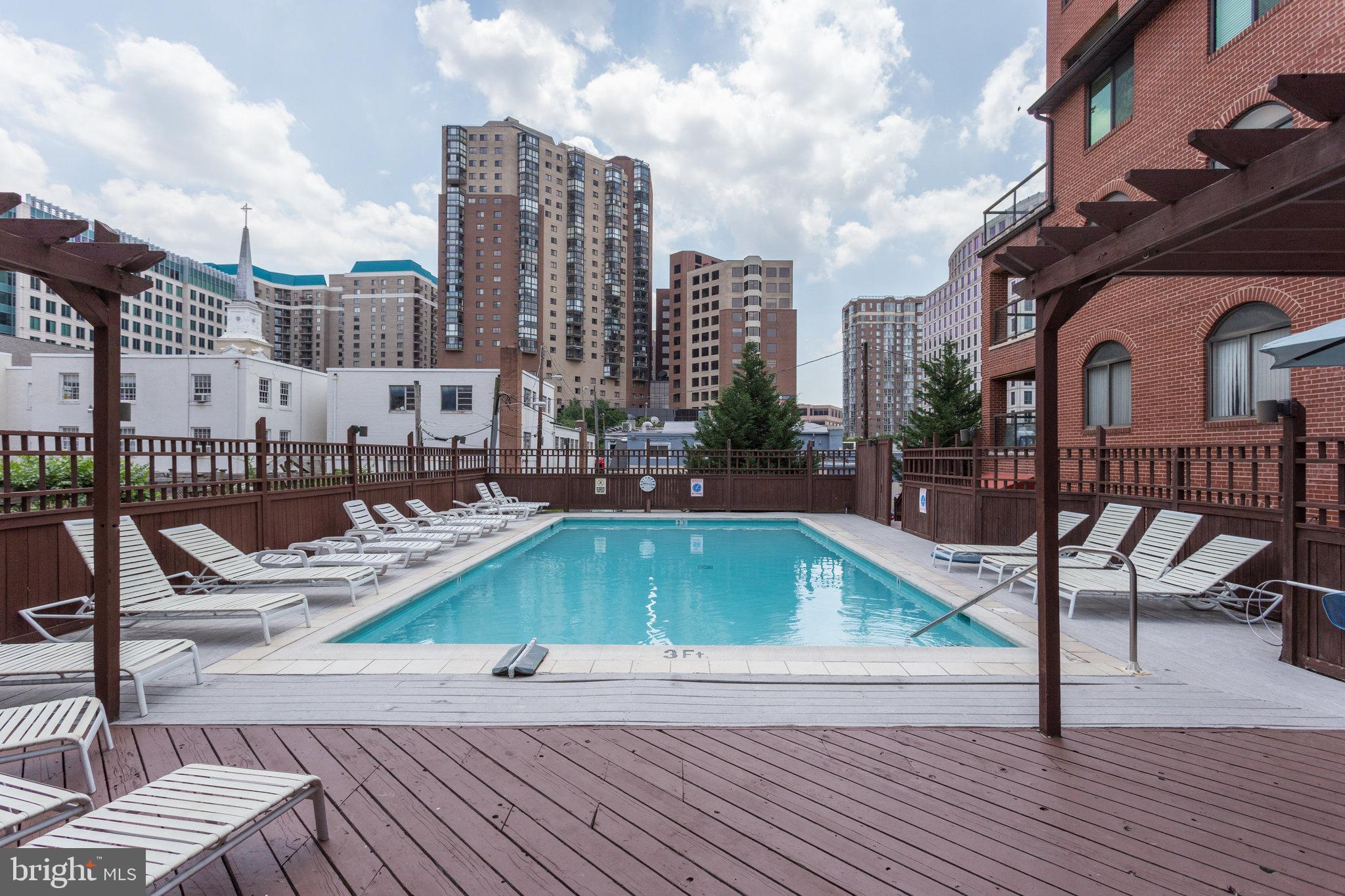 SUMMERWALK - Residential Lease