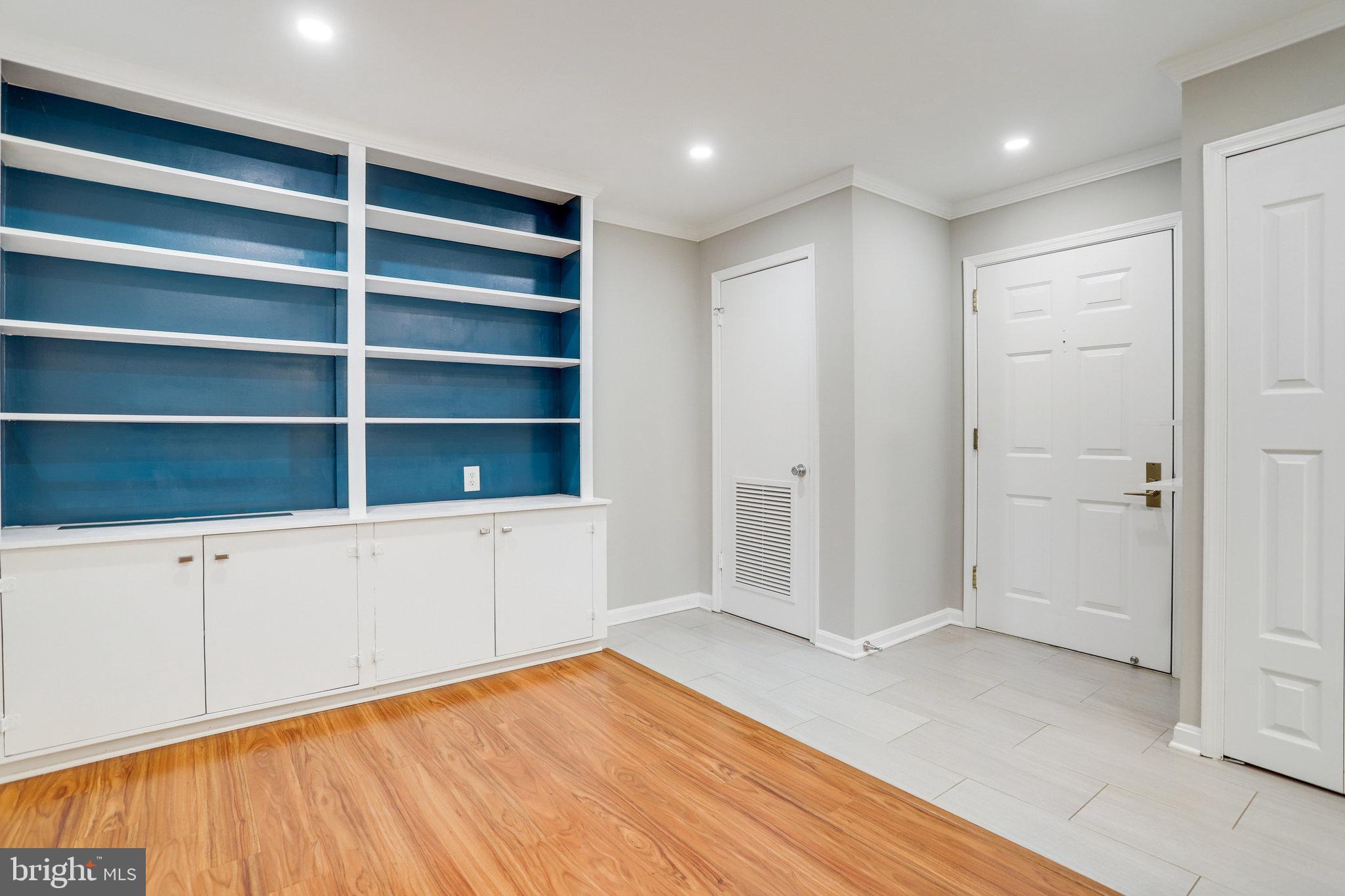 SUMMERWALK - Residential Lease