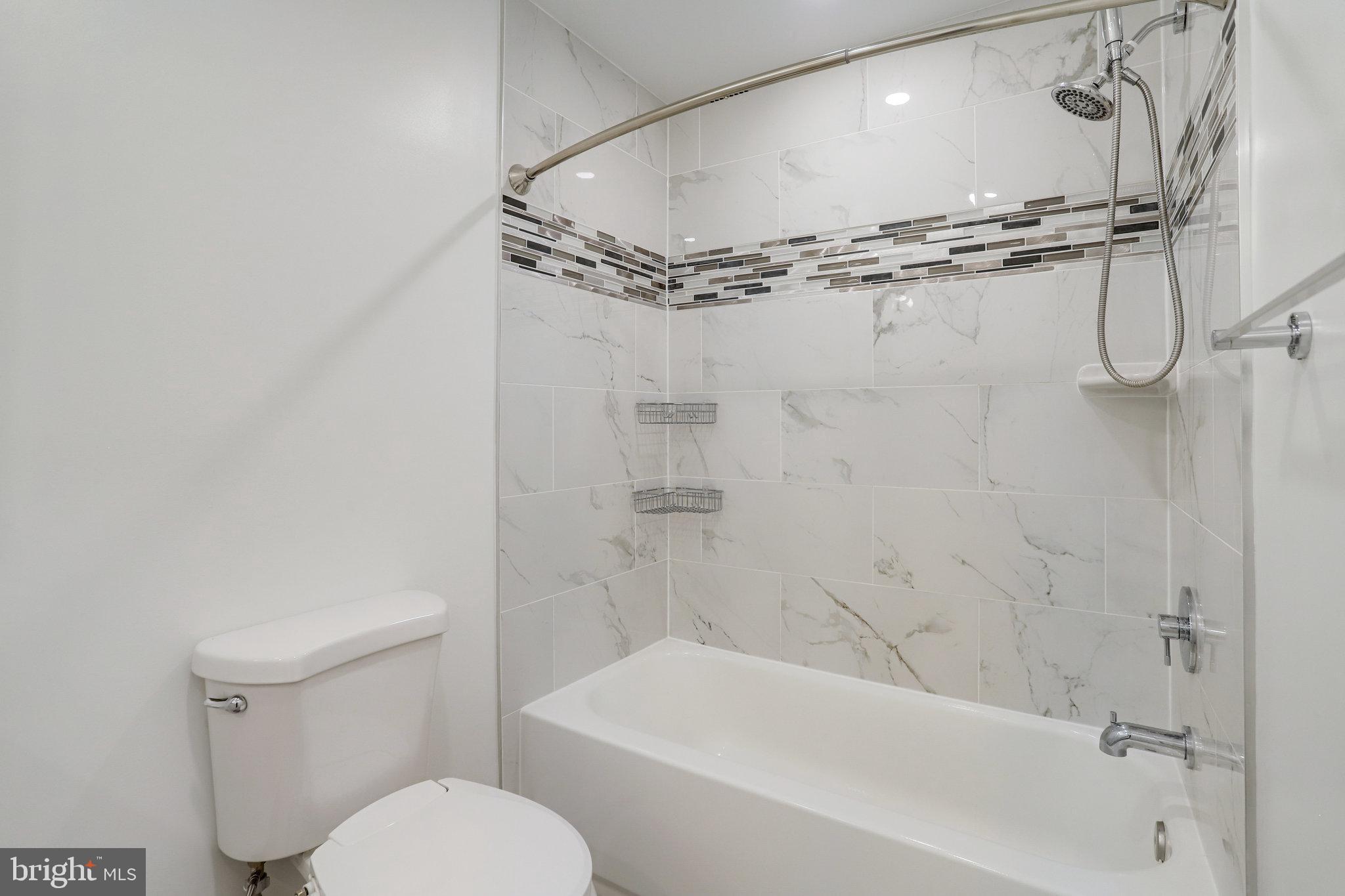 SUMMERWALK - Residential Lease