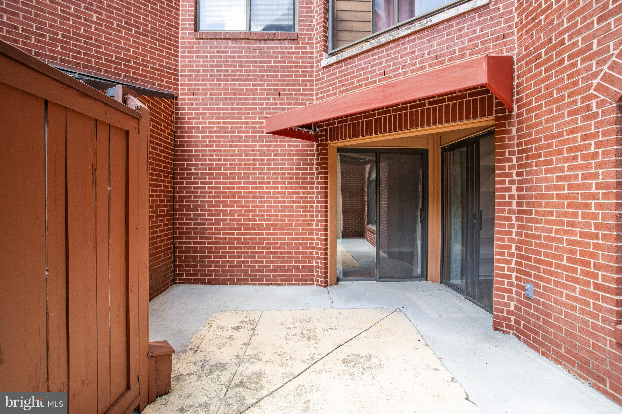 SUMMERWALK - Residential Lease