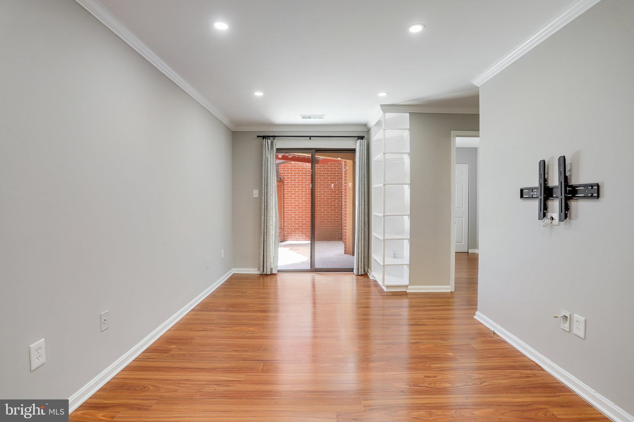 SUMMERWALK - Residential Lease