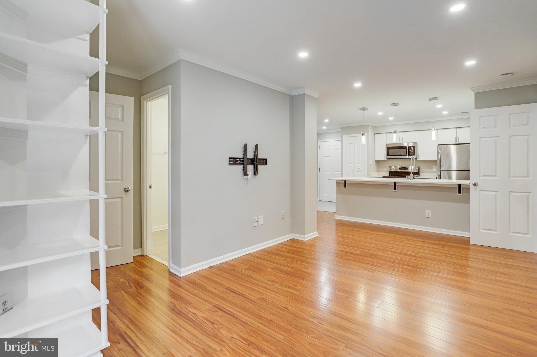 SUMMERWALK - Residential Lease