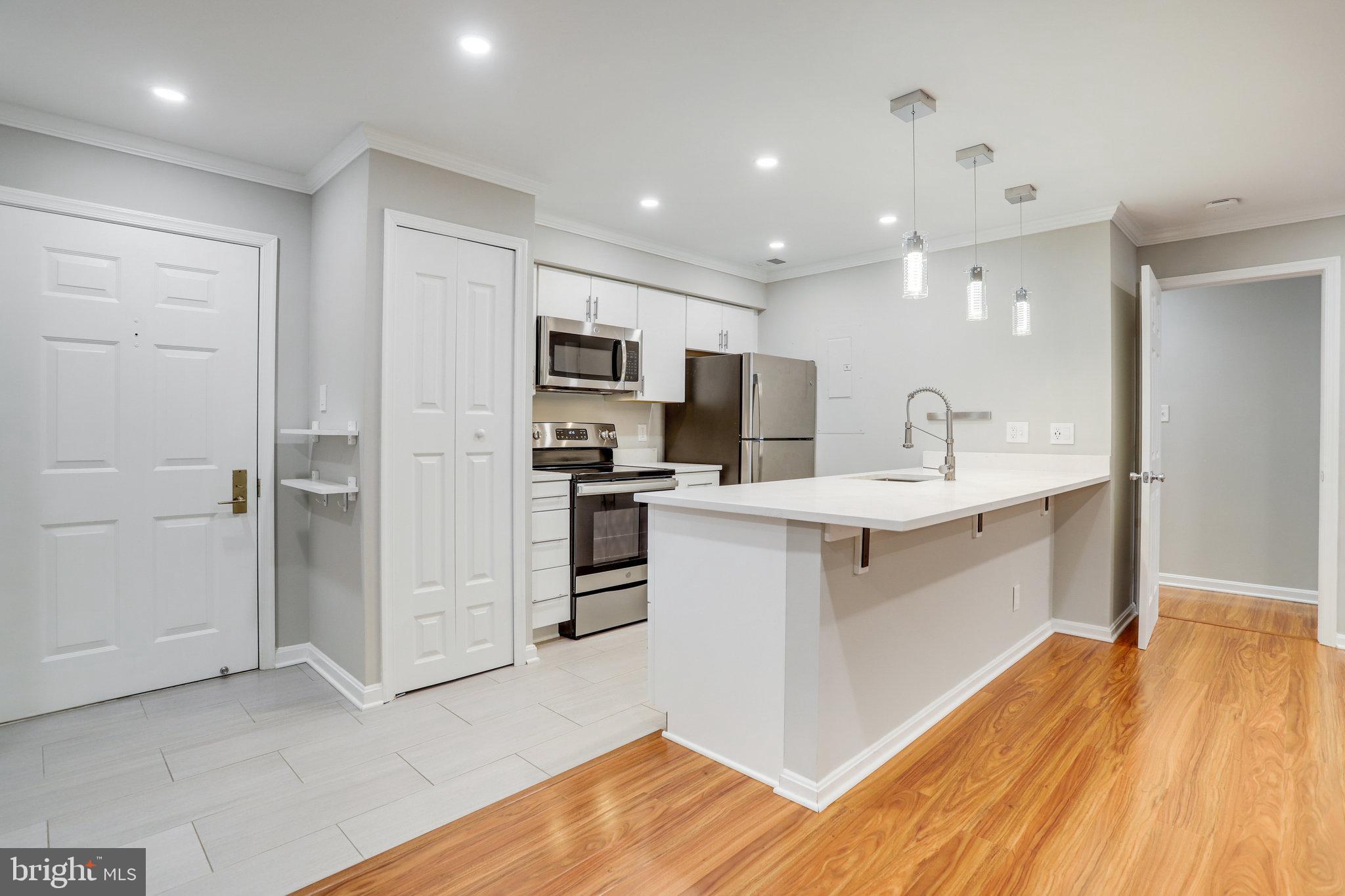 SUMMERWALK - Residential Lease