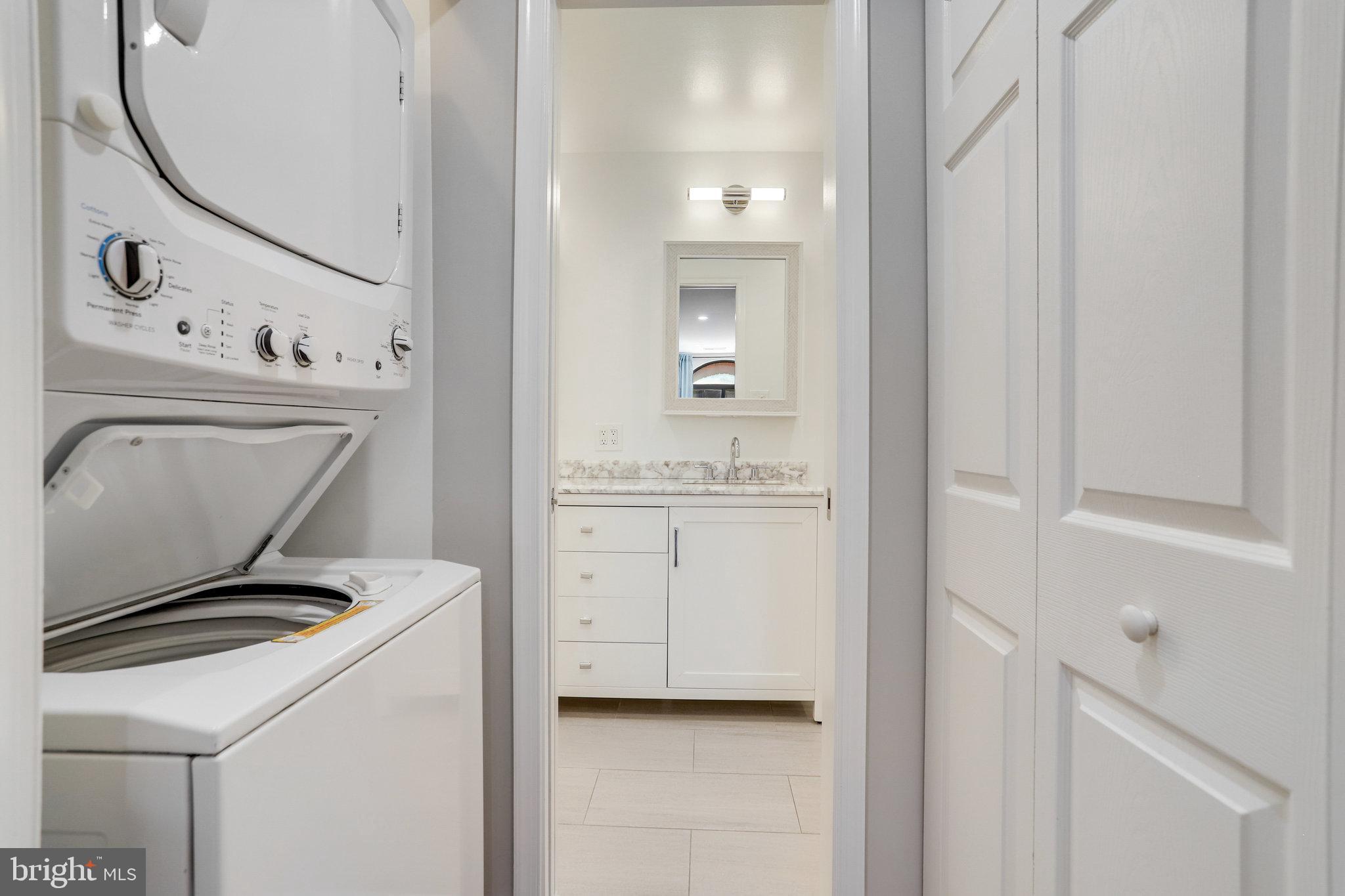 SUMMERWALK - Residential Lease