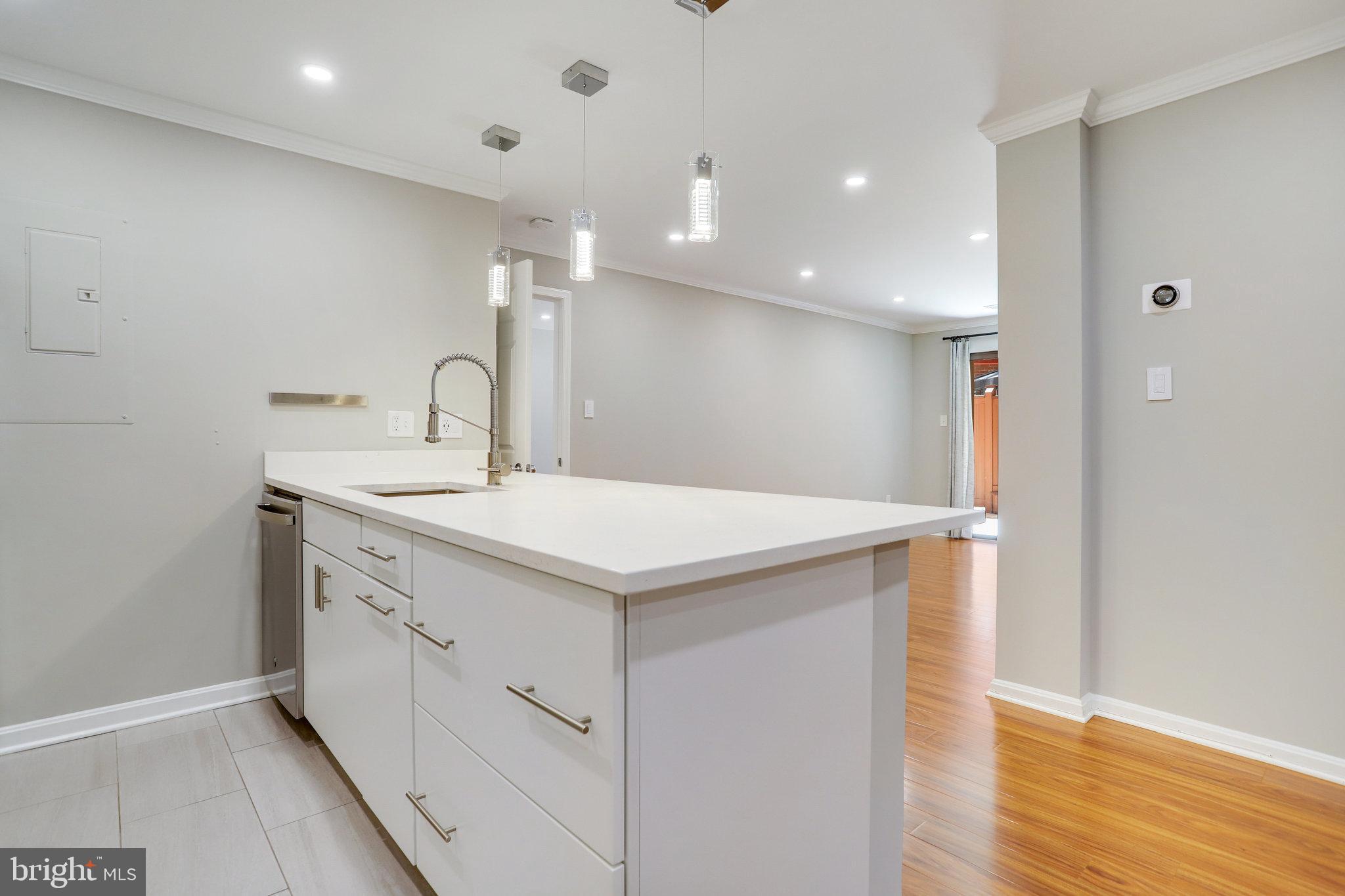 SUMMERWALK - Residential Lease