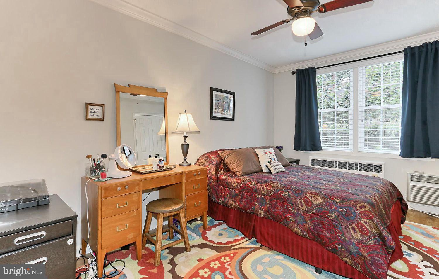 ARLINGTON OAKS - Residential Lease