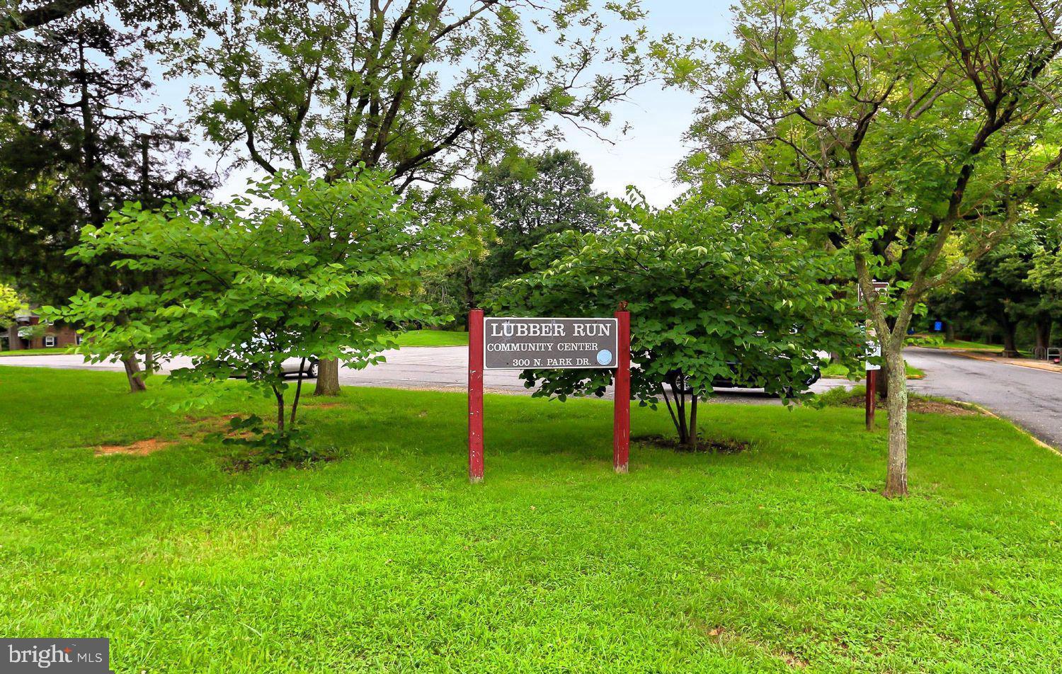 ARLINGTON OAKS - Residential Lease