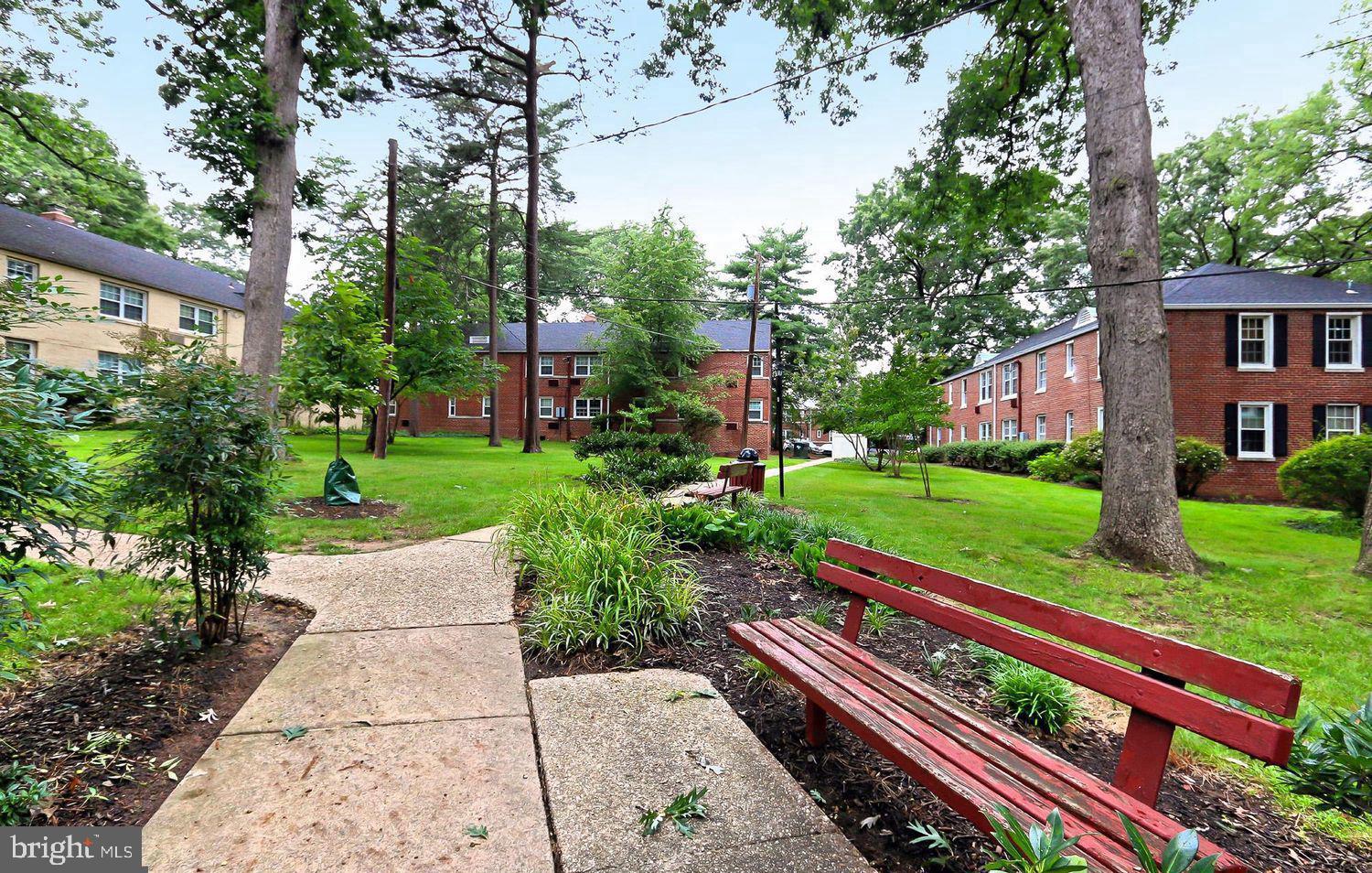 ARLINGTON OAKS - Residential Lease