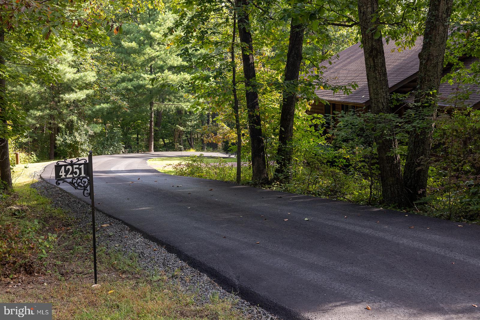 4251 BEAR HOLLOW TRL