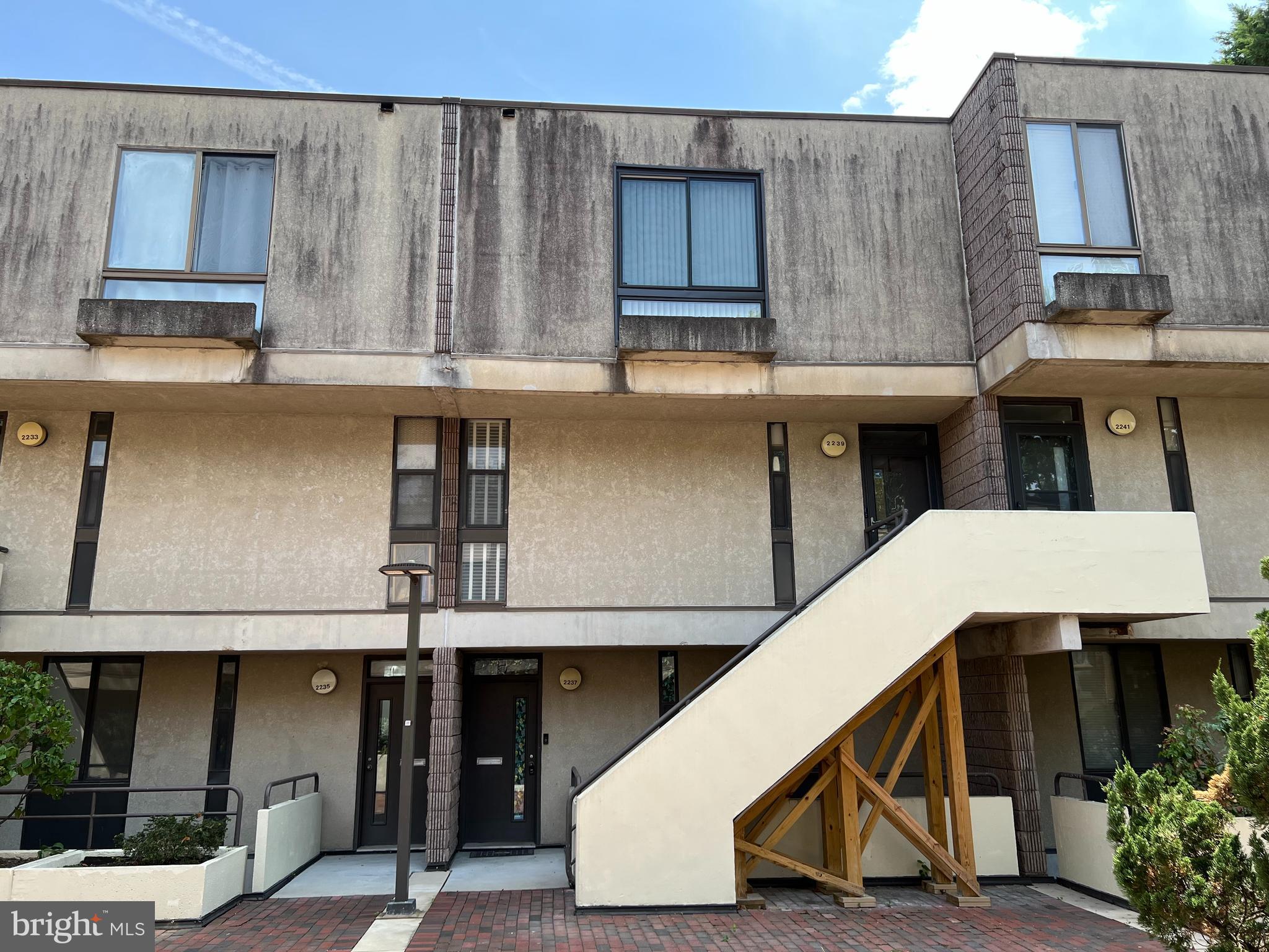 COLD SPRING NEWTOWN - Residential Lease