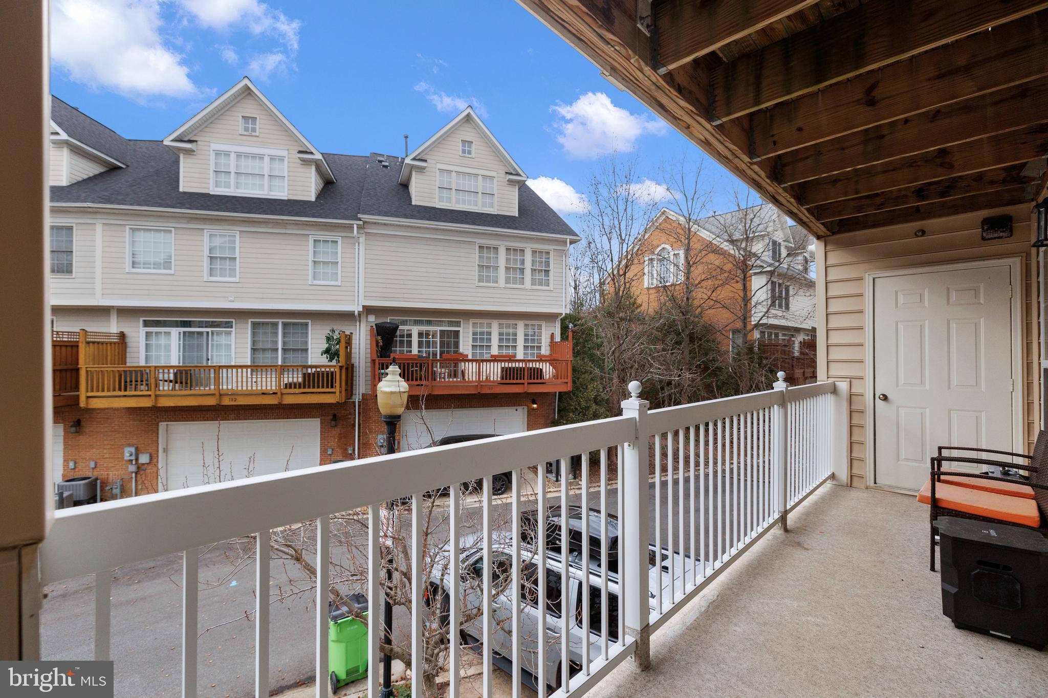 CAMERON STATION - Residential