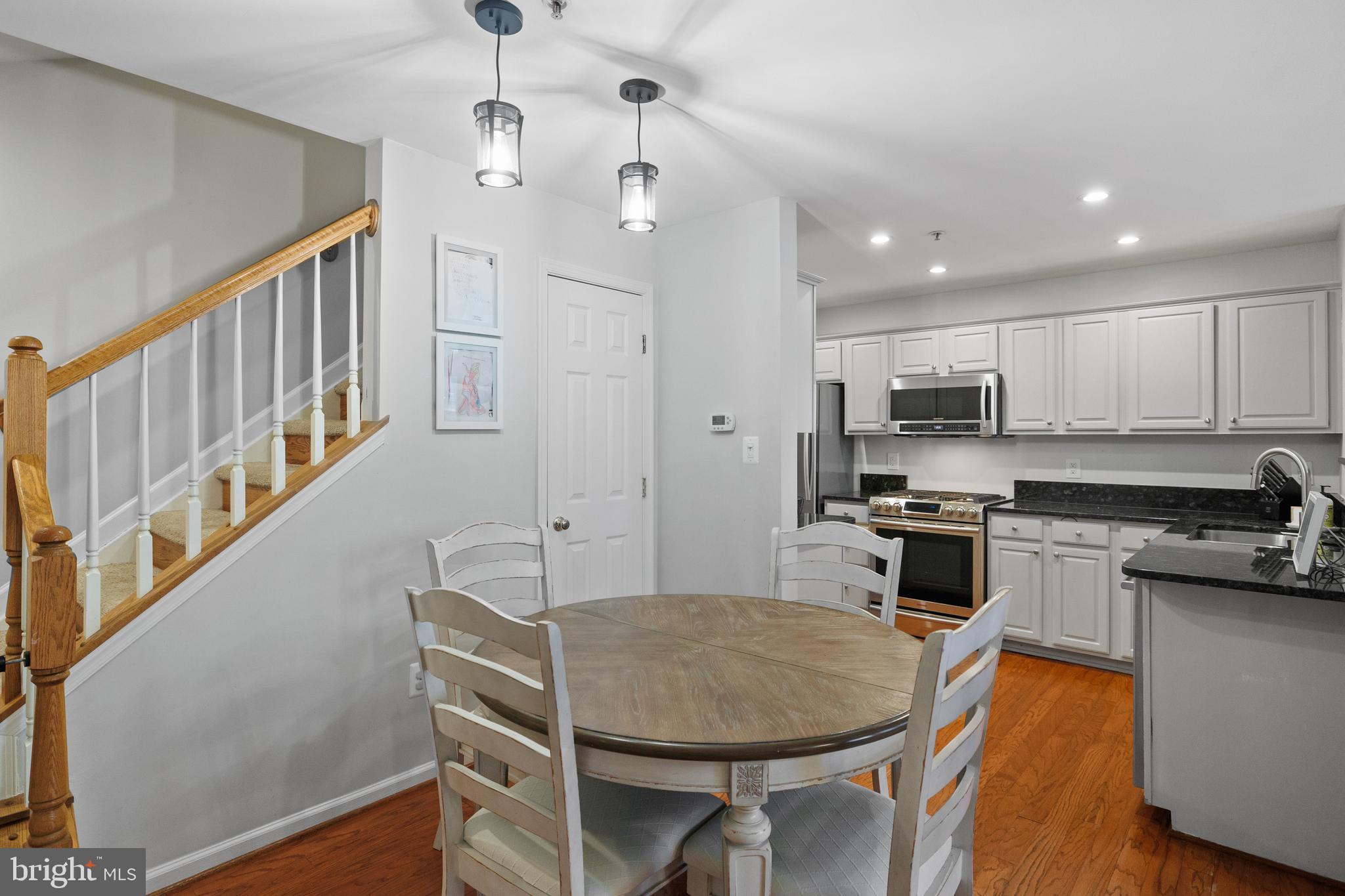 CAMERON STATION - Residential