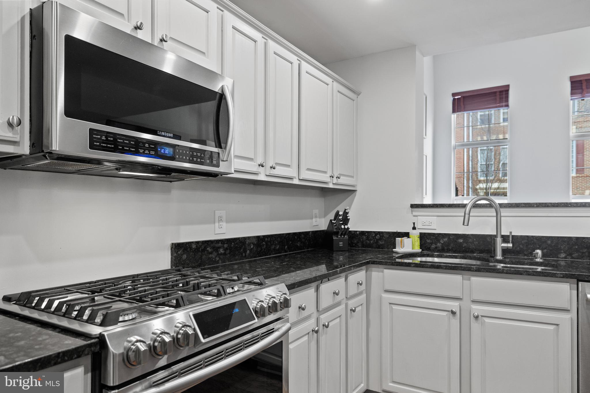 CAMERON STATION - Residential