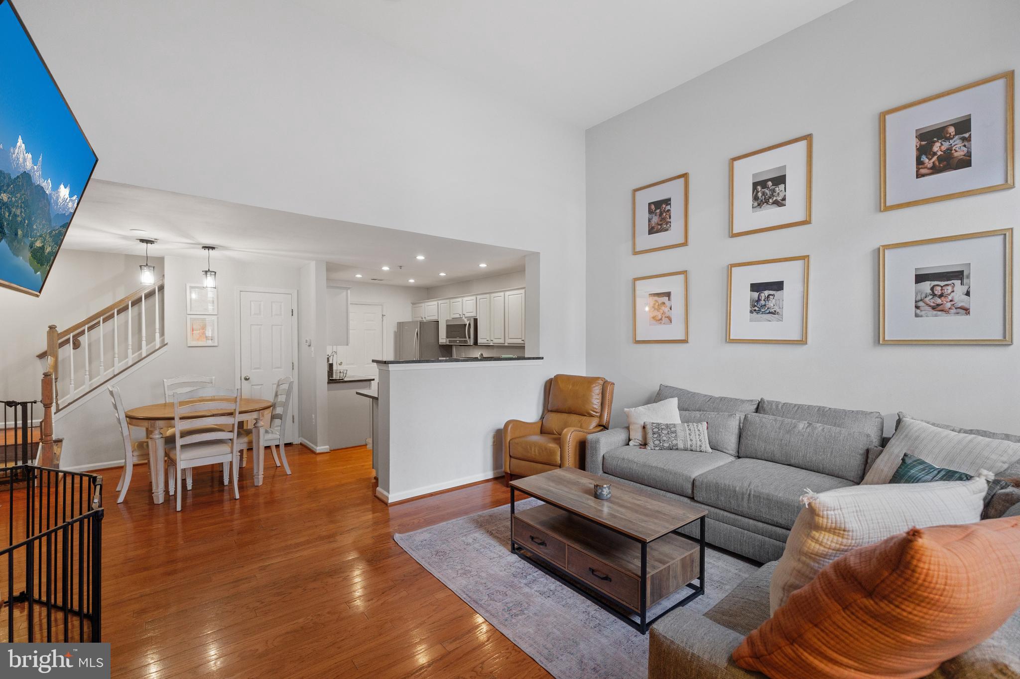 CAMERON STATION - Residential