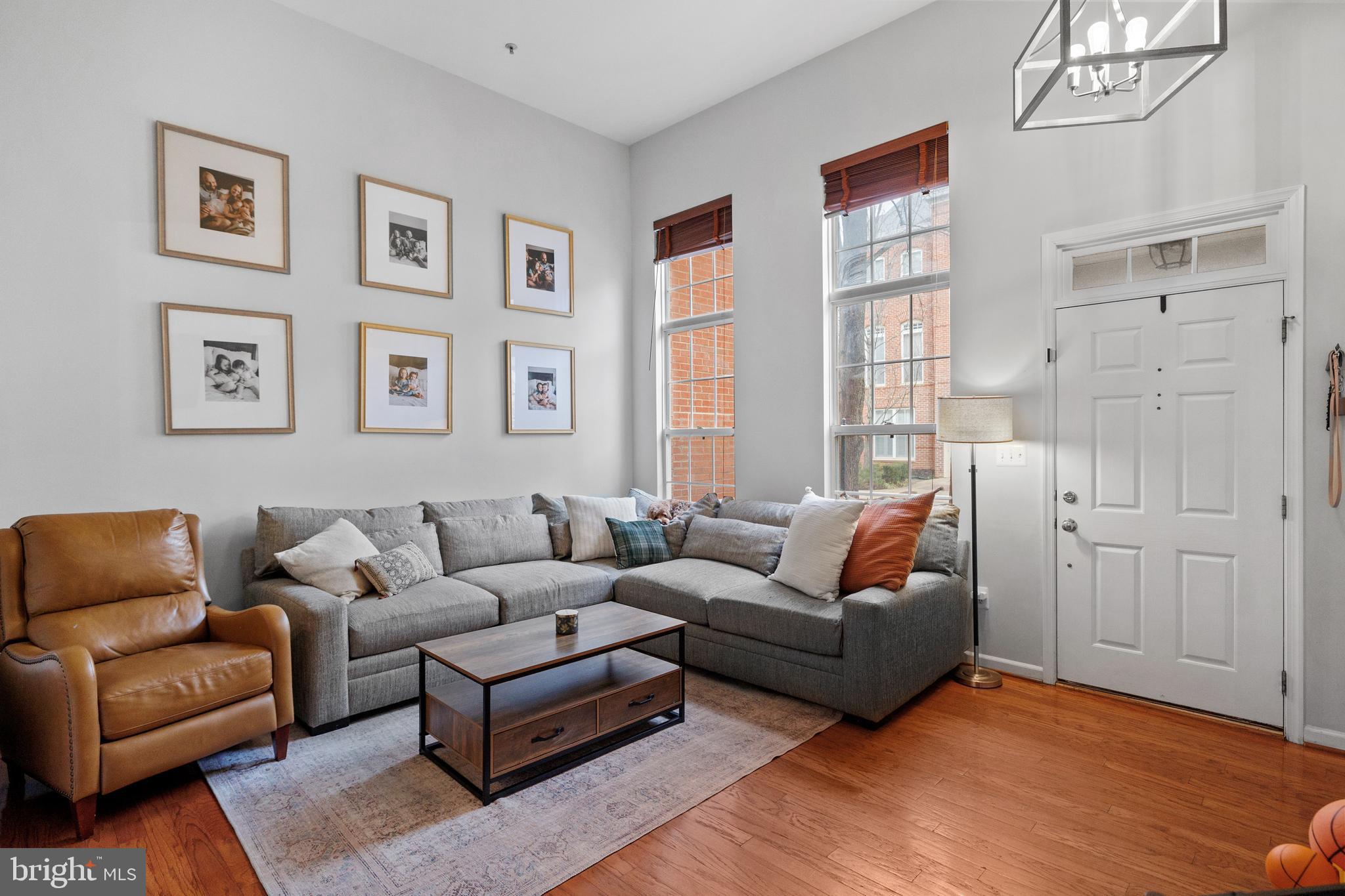 CAMERON STATION - Residential