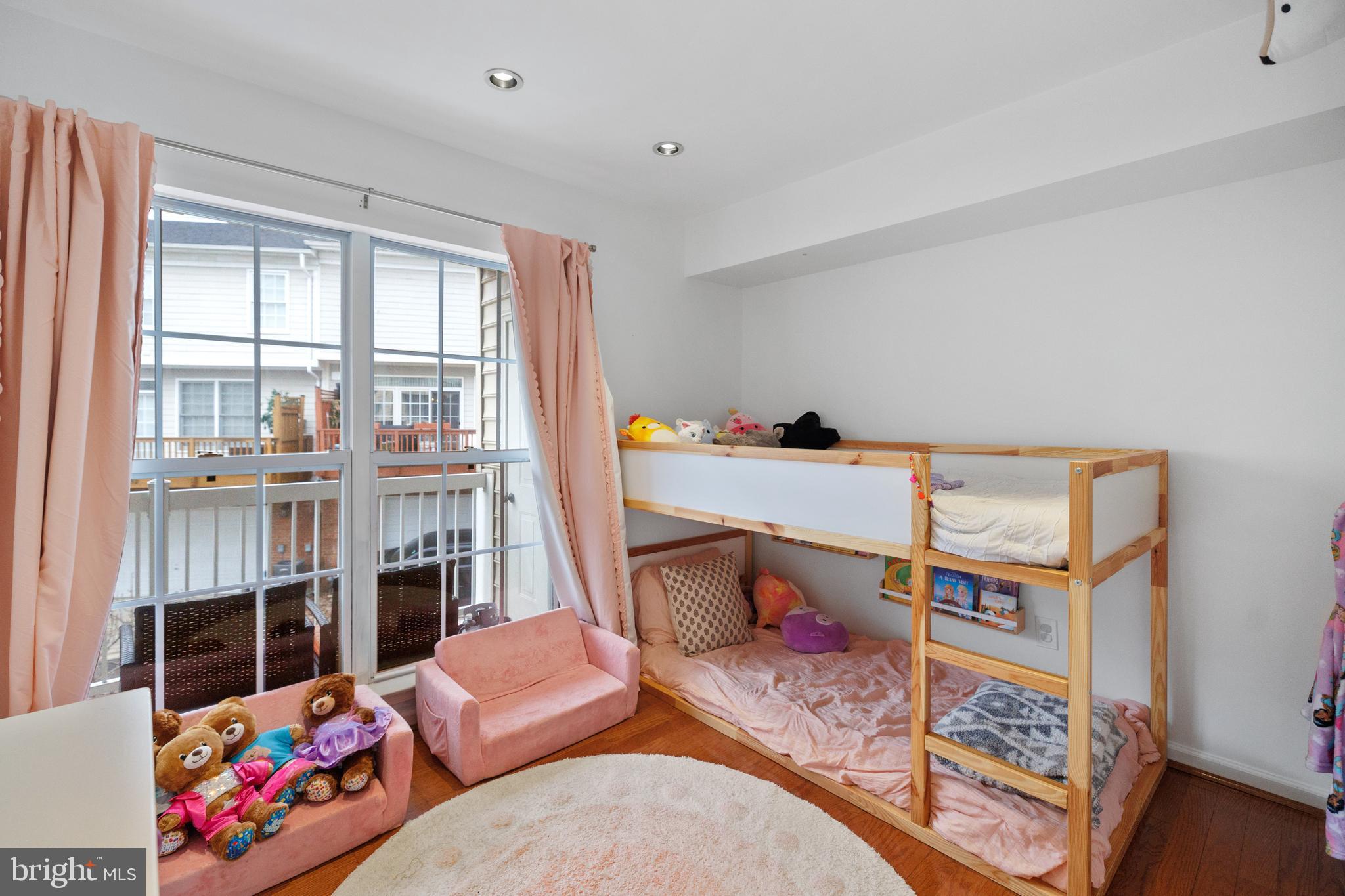 CAMERON STATION - Residential