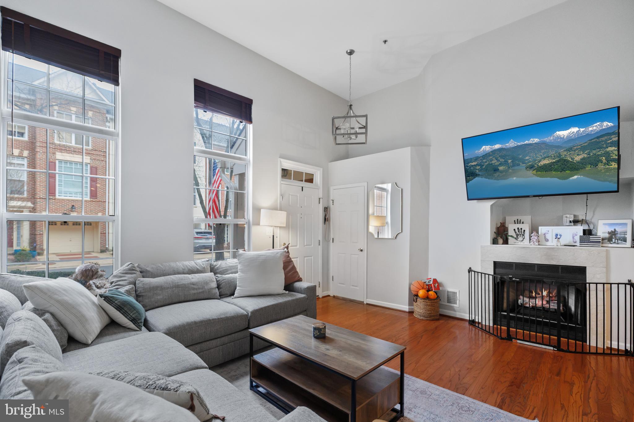 CAMERON STATION - Residential