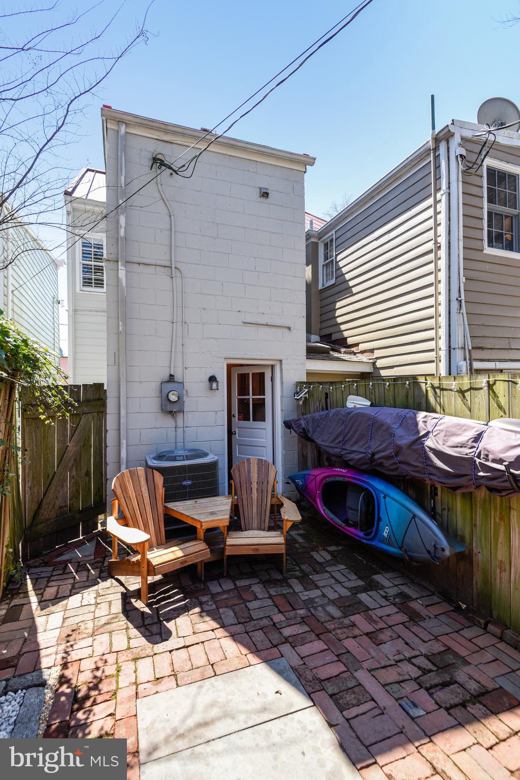 OLD TOWN ALEXANDRIA - Residential