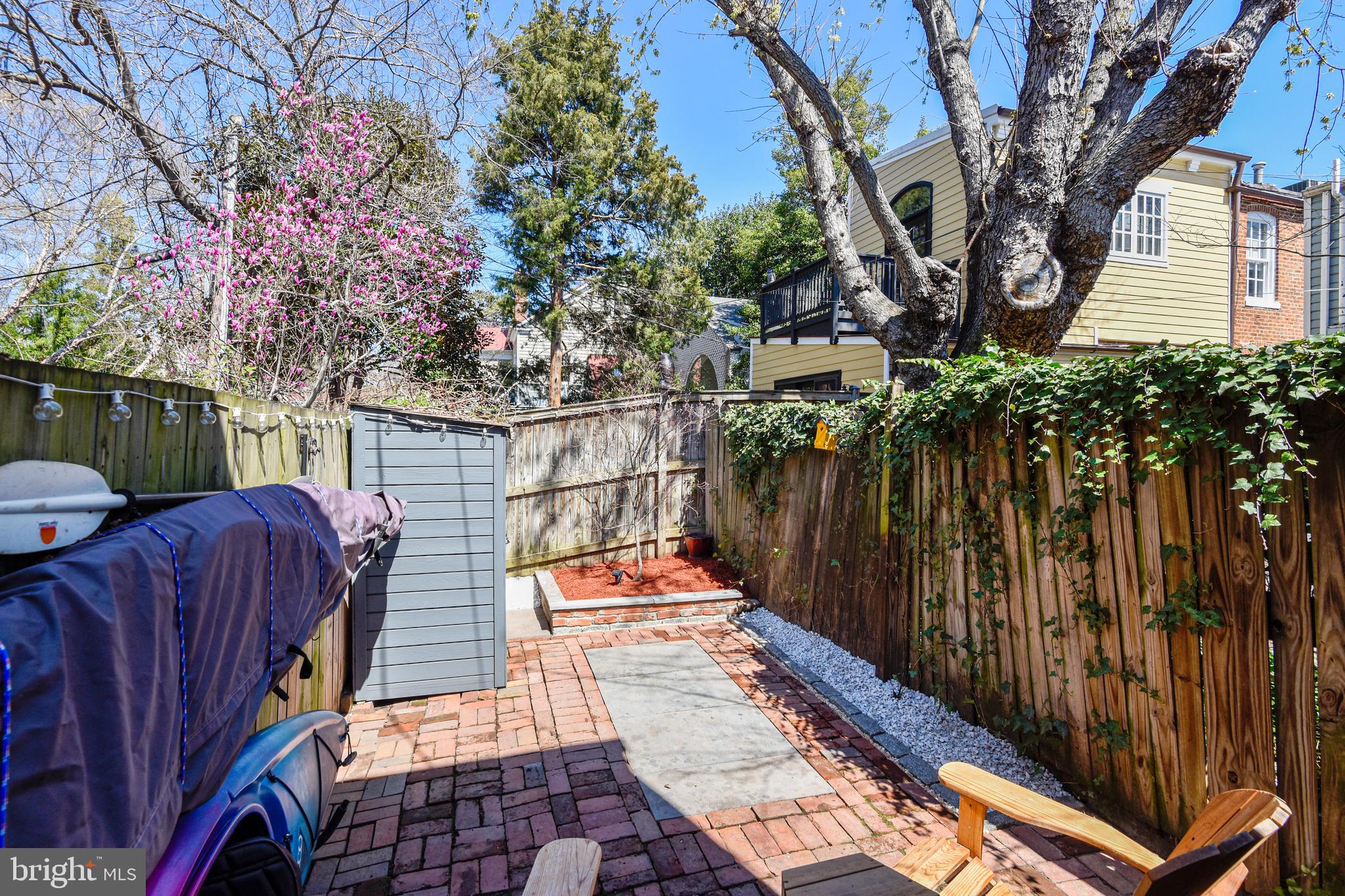 OLD TOWN ALEXANDRIA - Residential