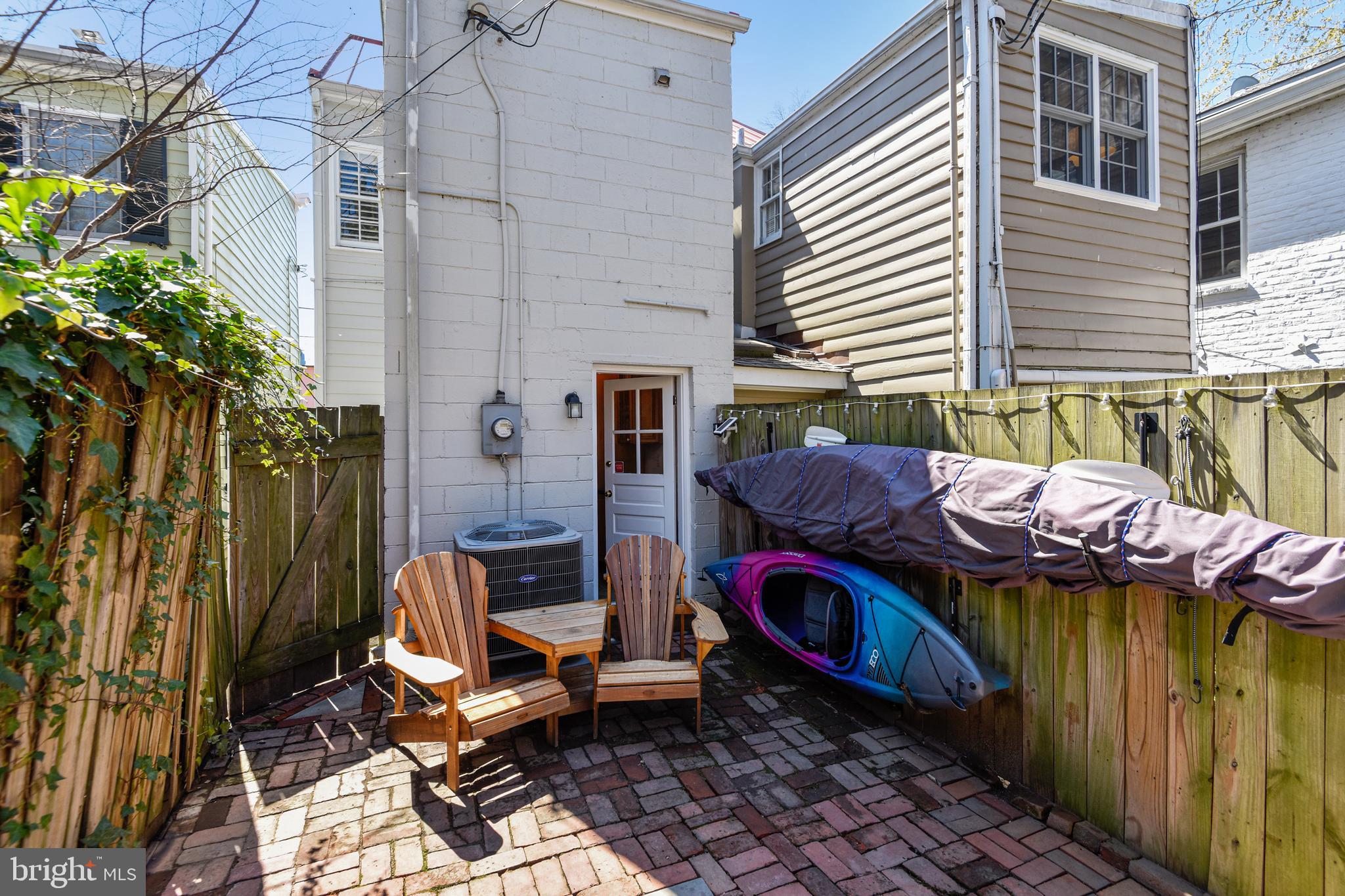 OLD TOWN ALEXANDRIA - Residential