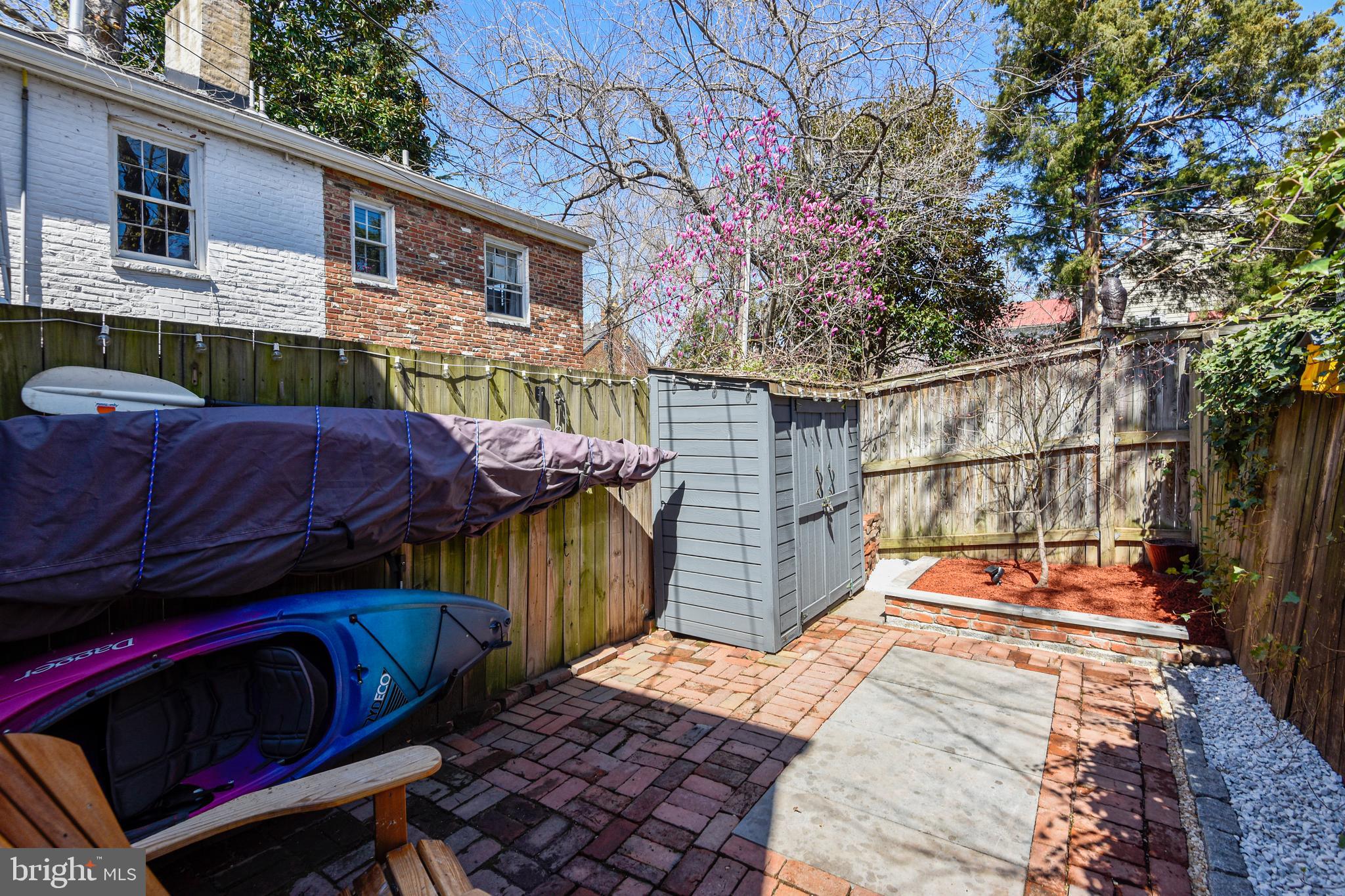 OLD TOWN ALEXANDRIA - Residential