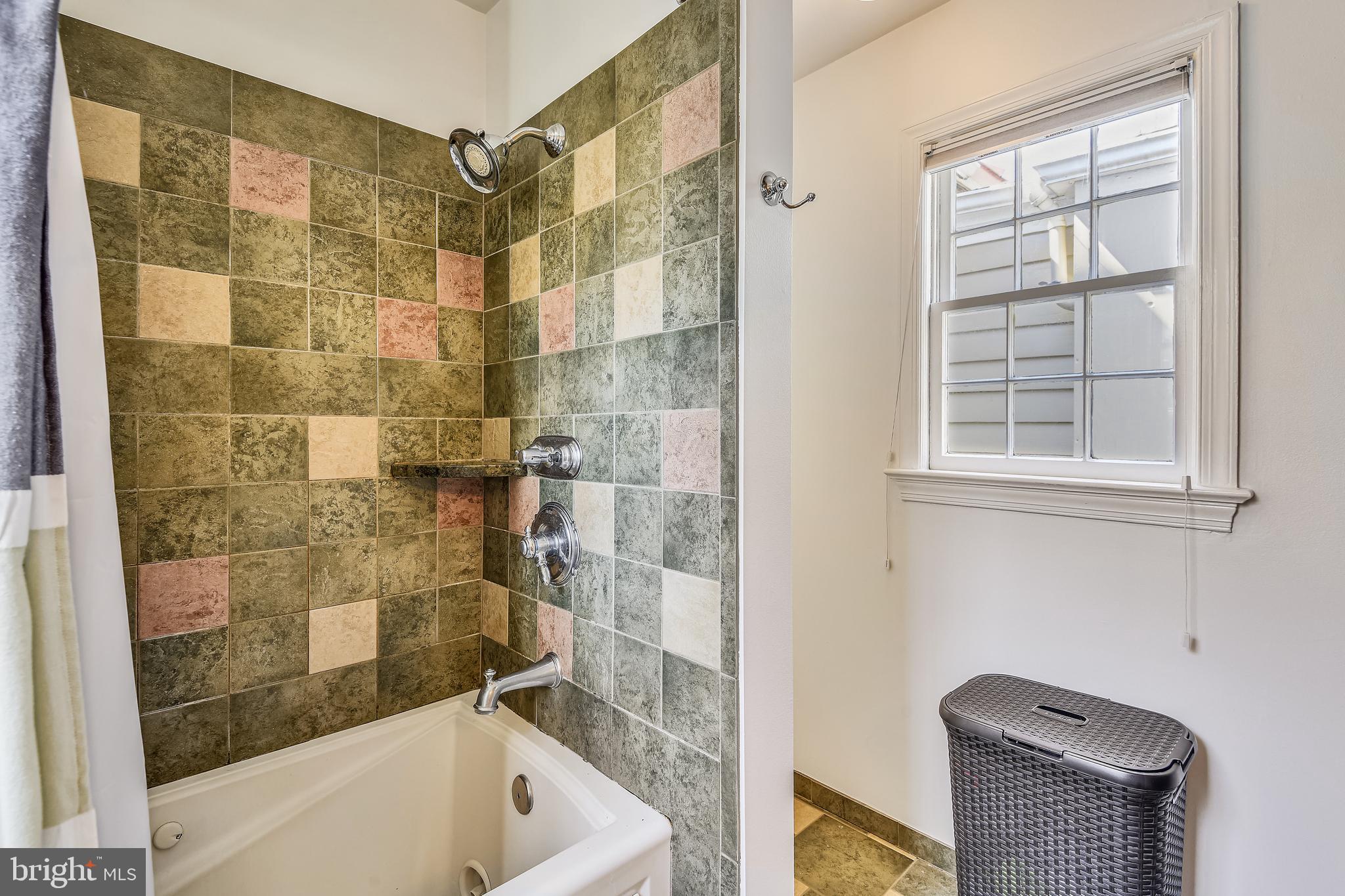 OLD TOWN ALEXANDRIA - Residential