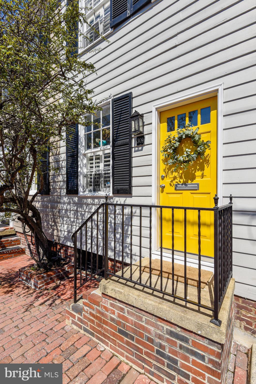 OLD TOWN ALEXANDRIA - Residential
