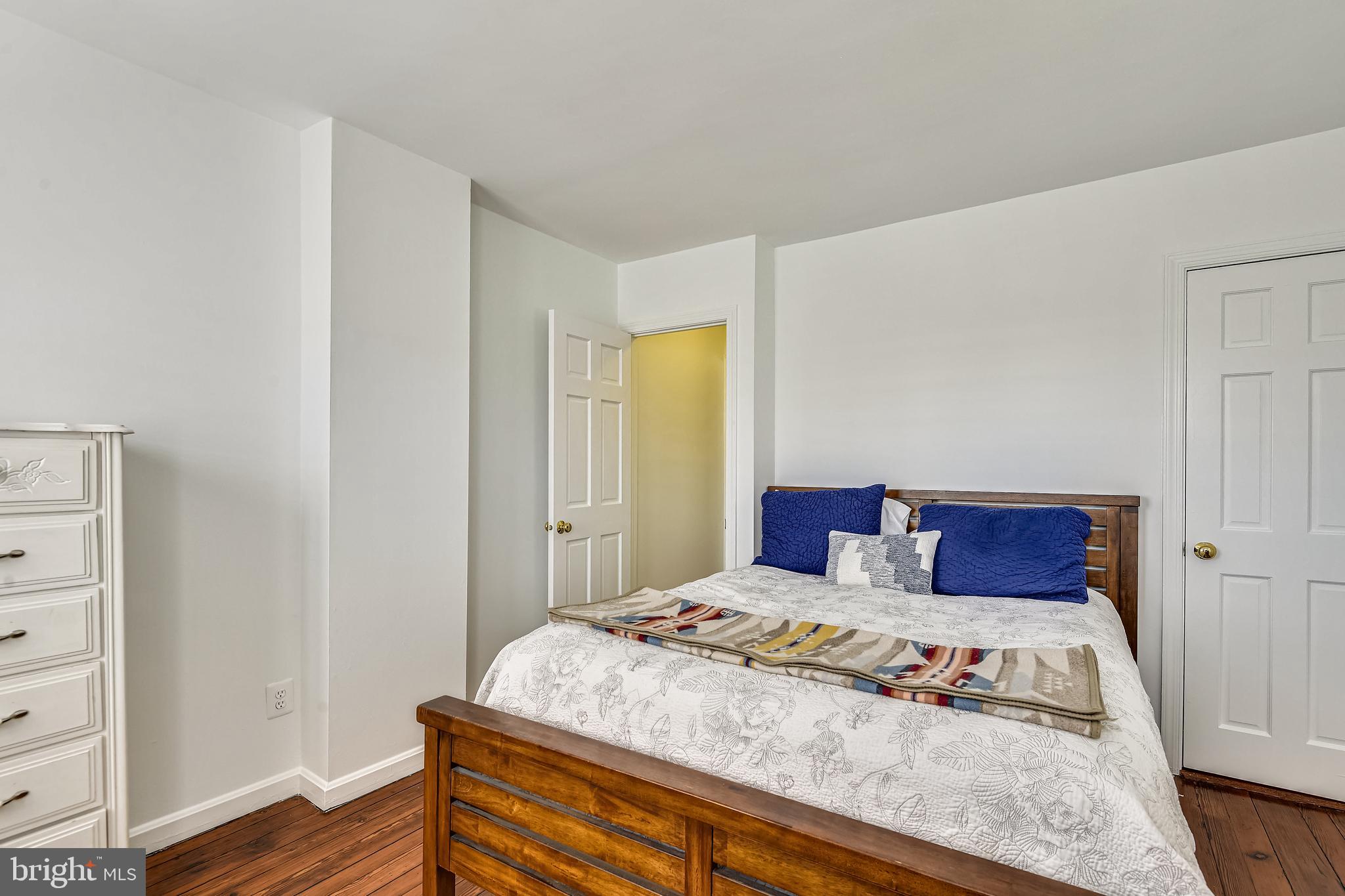 OLD TOWN ALEXANDRIA - Residential