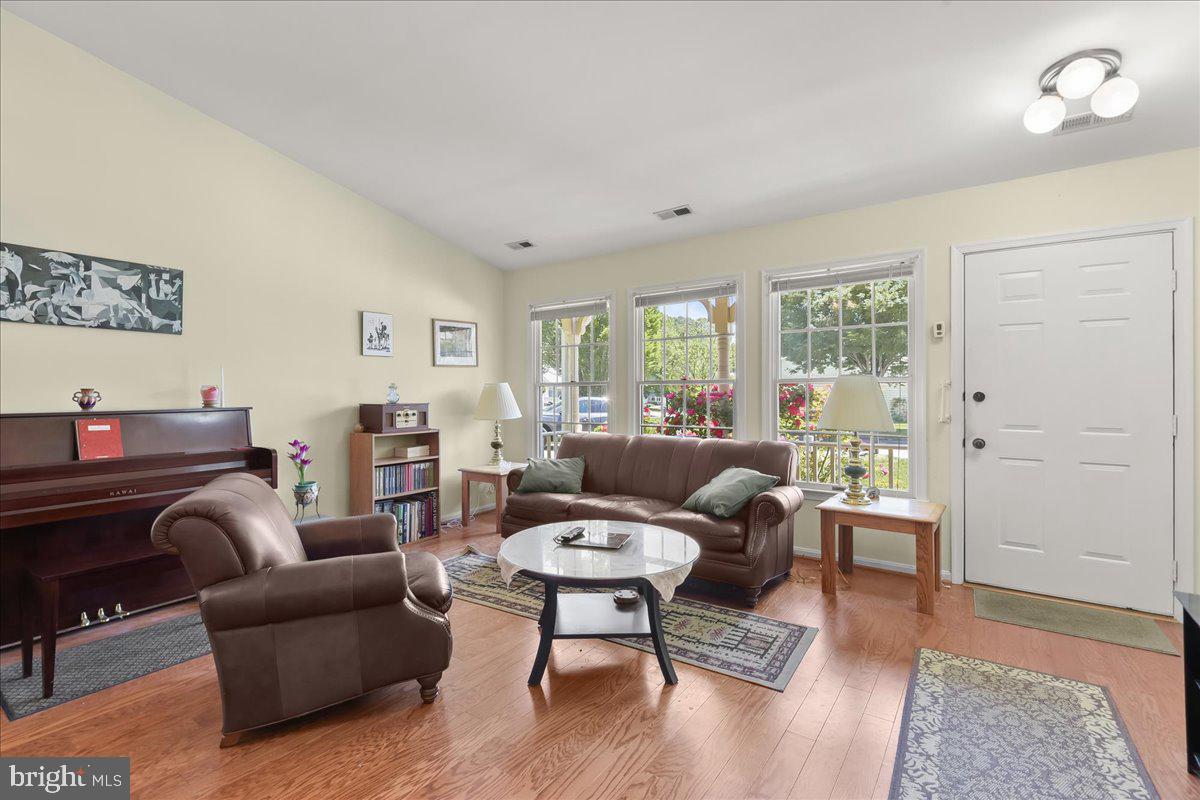 HERITAGE HARBOUR - Residential