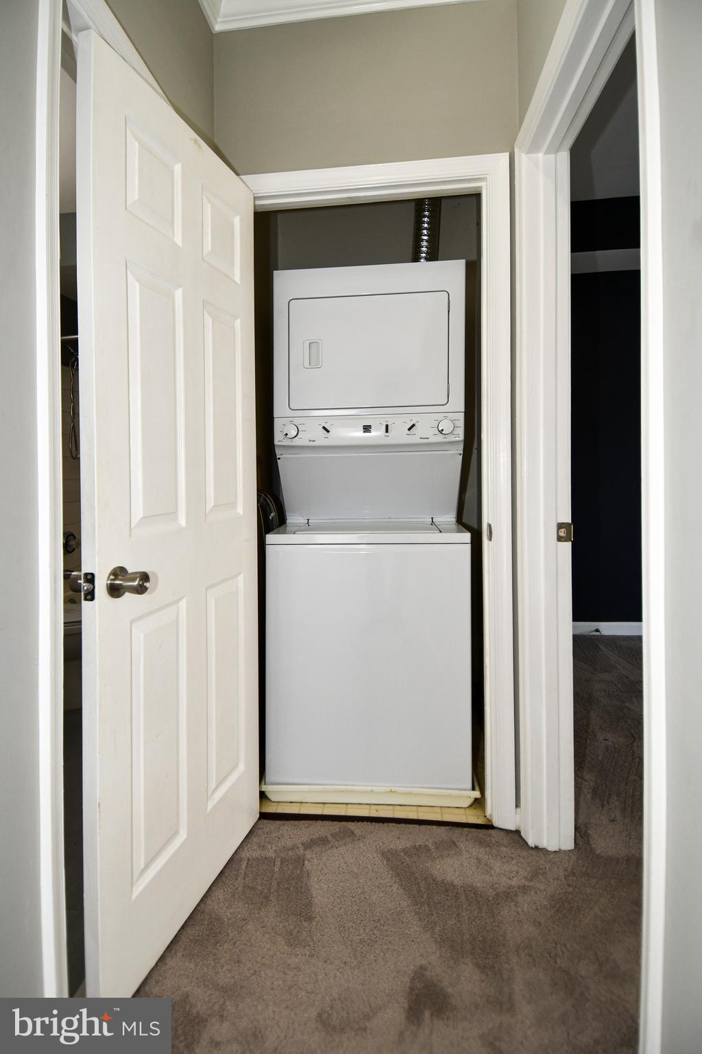 FOUNDERS WALK - Residential Lease