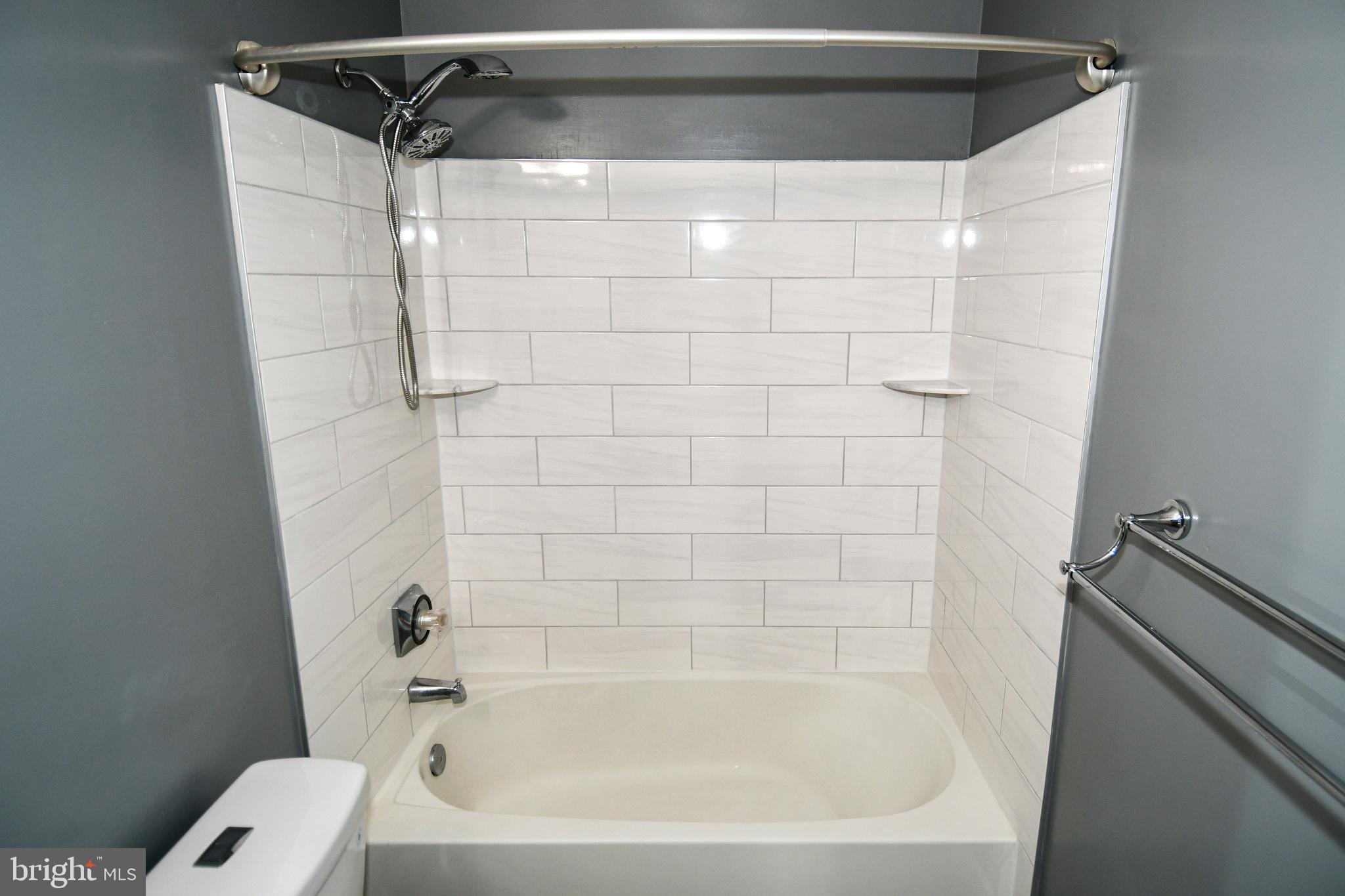 FOUNDERS WALK - Residential Lease