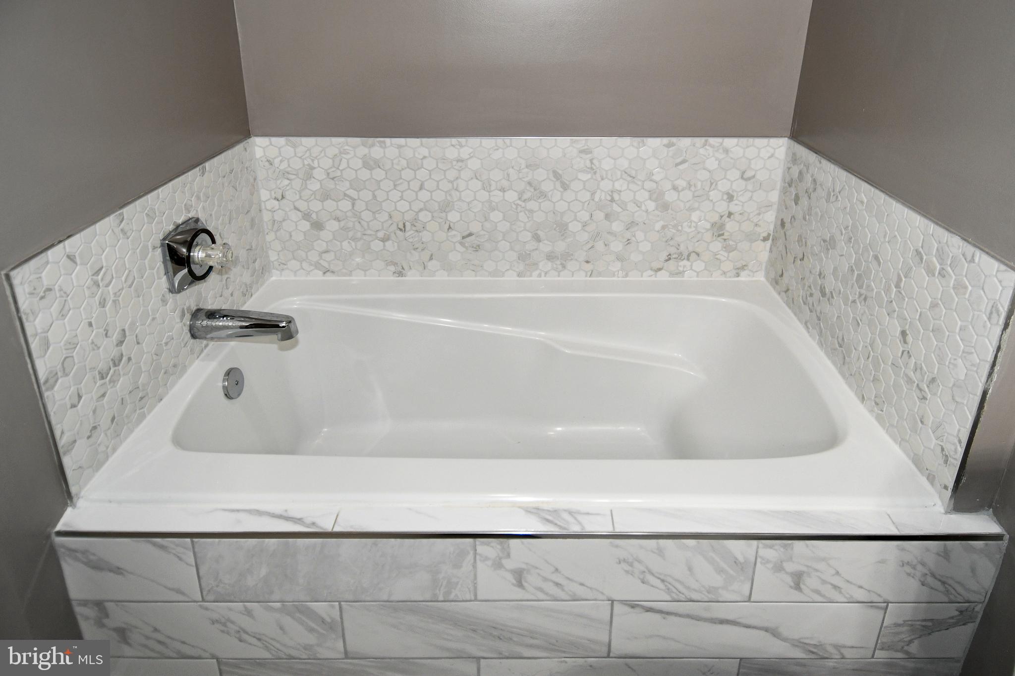 FOUNDERS WALK - Residential Lease