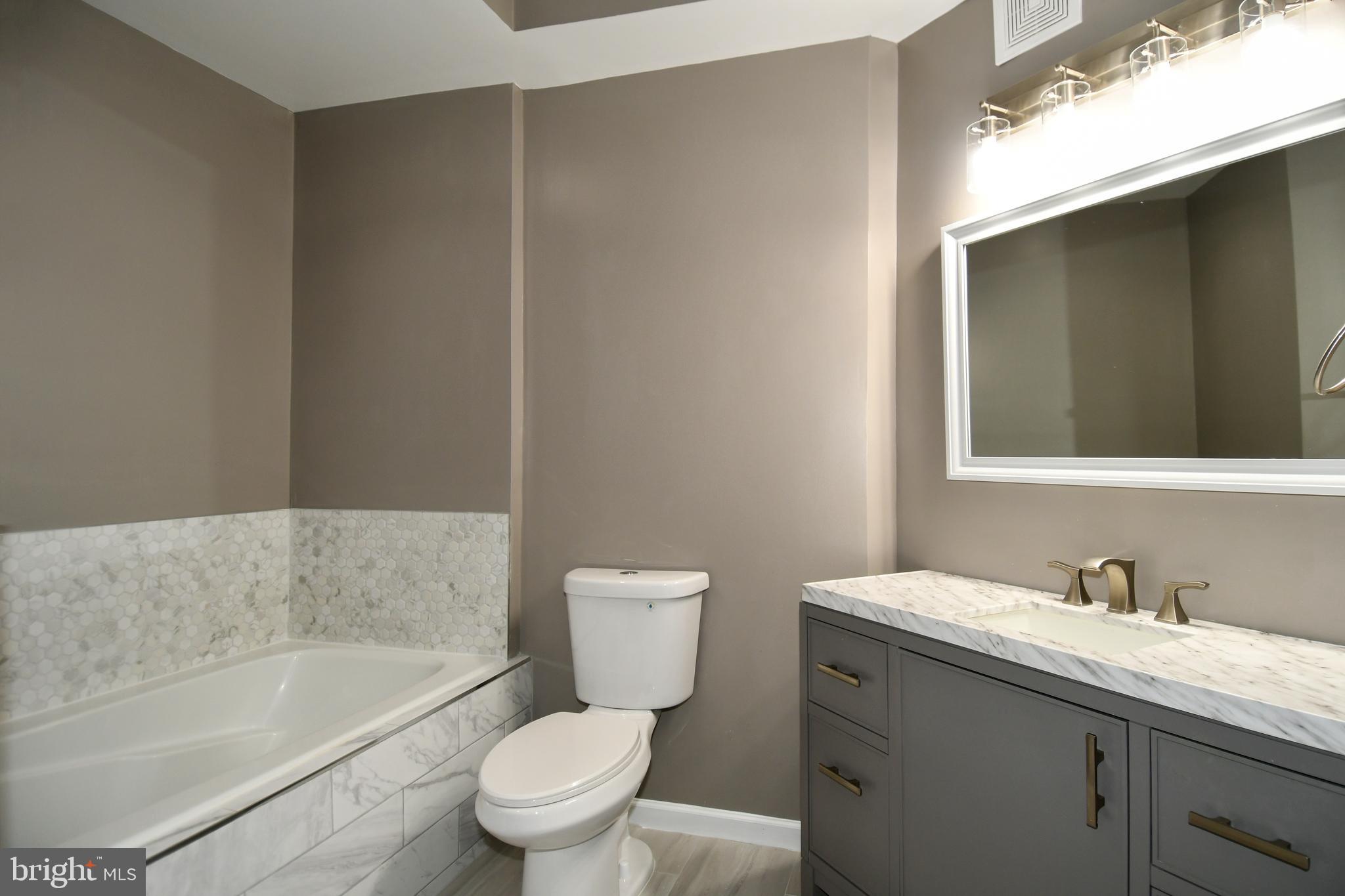 FOUNDERS WALK - Residential Lease