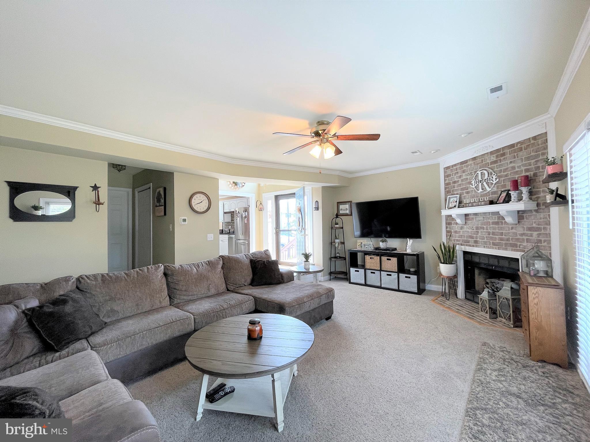 THOMPSON CREEK CONDOS - Residential