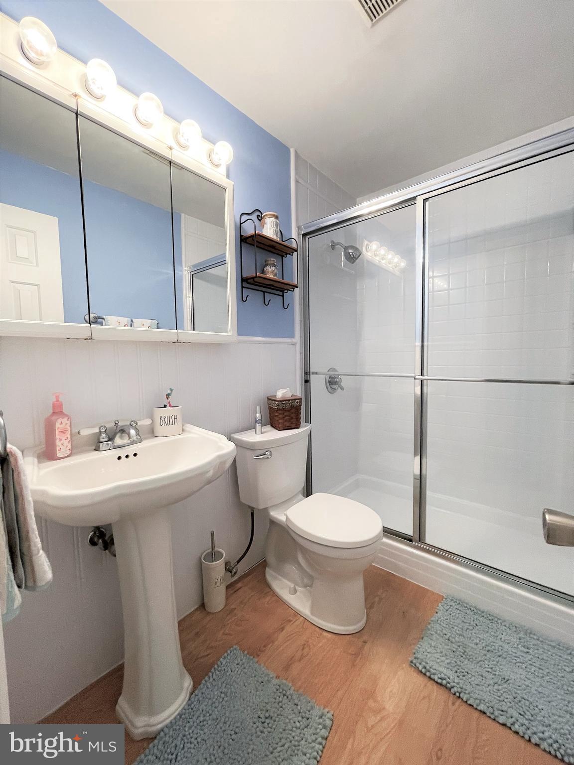 THOMPSON CREEK CONDOS - Residential