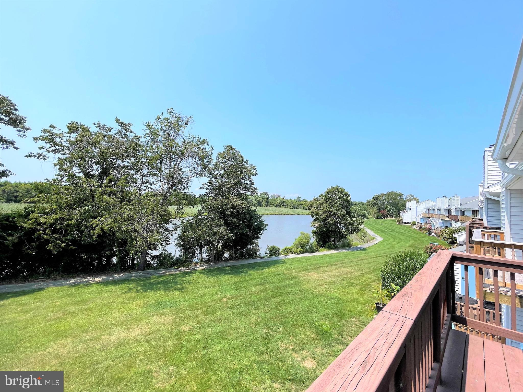 THOMPSON CREEK CONDOS - Residential