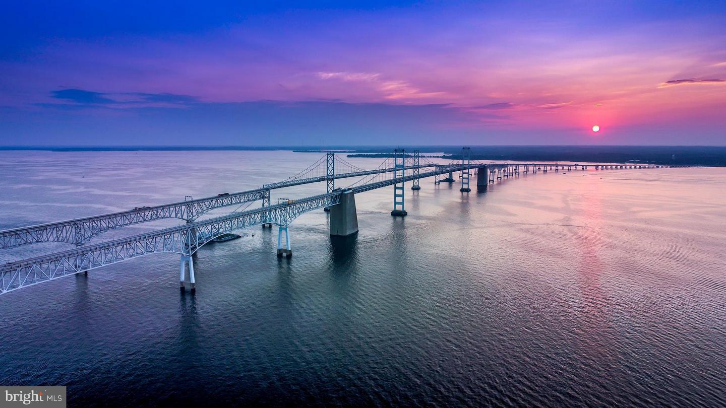 THOMPSON CREEK CONDOS - Residential