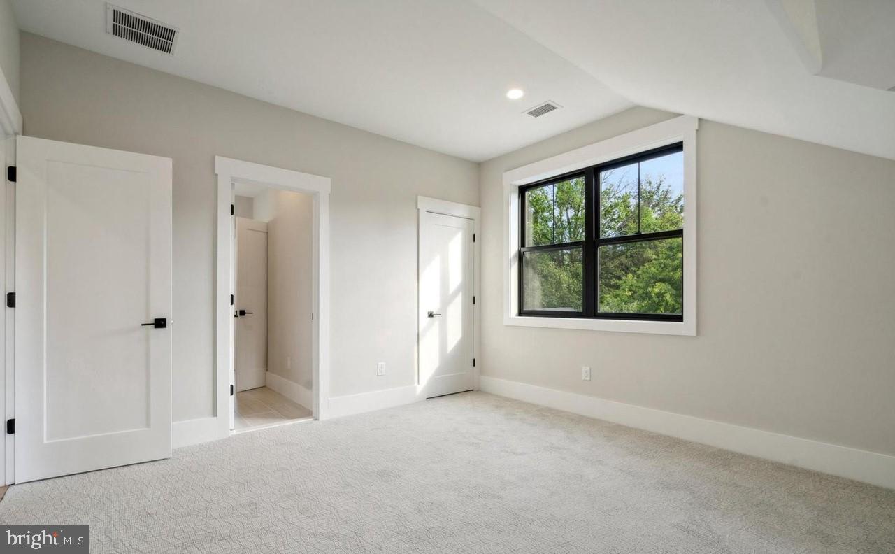 BLUE BELL - Residential