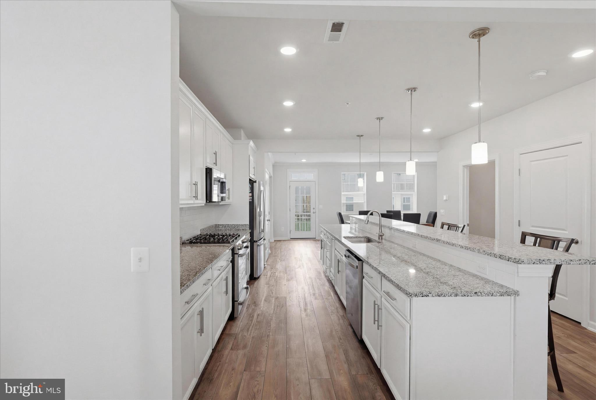 WESTVIEW SOUTH - Residential