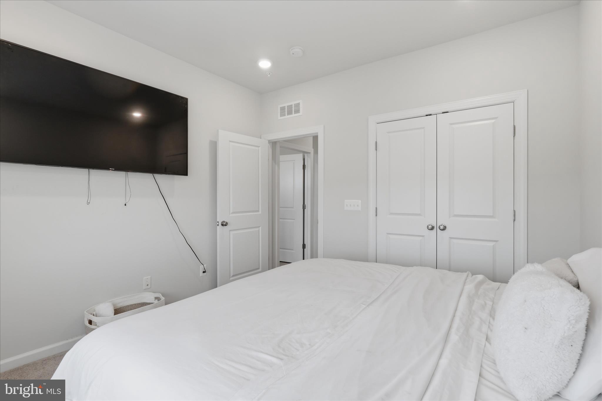 WESTVIEW SOUTH - Residential