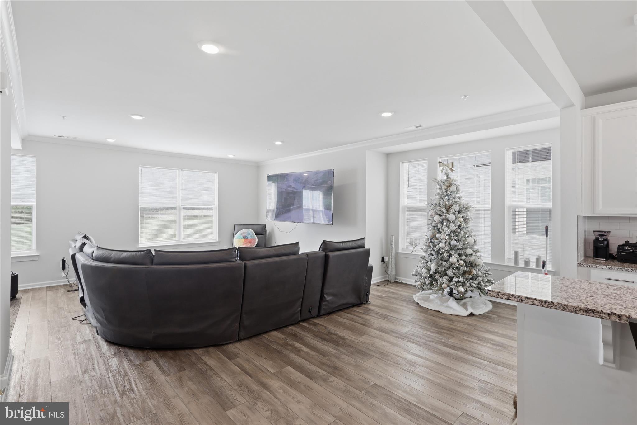 WESTVIEW SOUTH - Residential