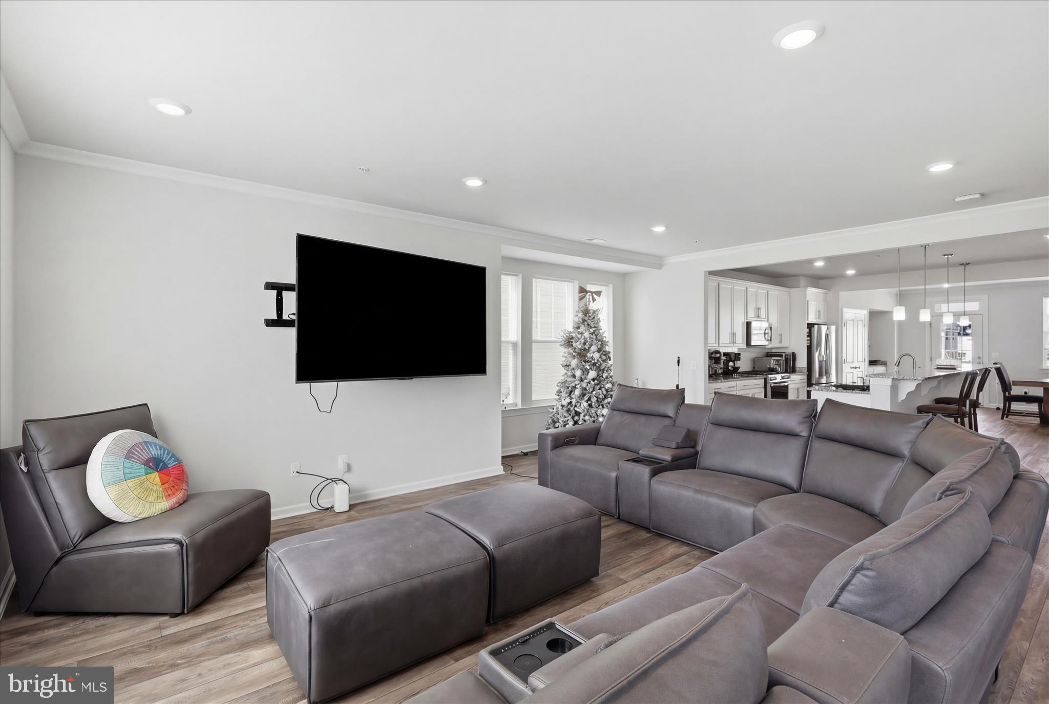 WESTVIEW SOUTH - Residential