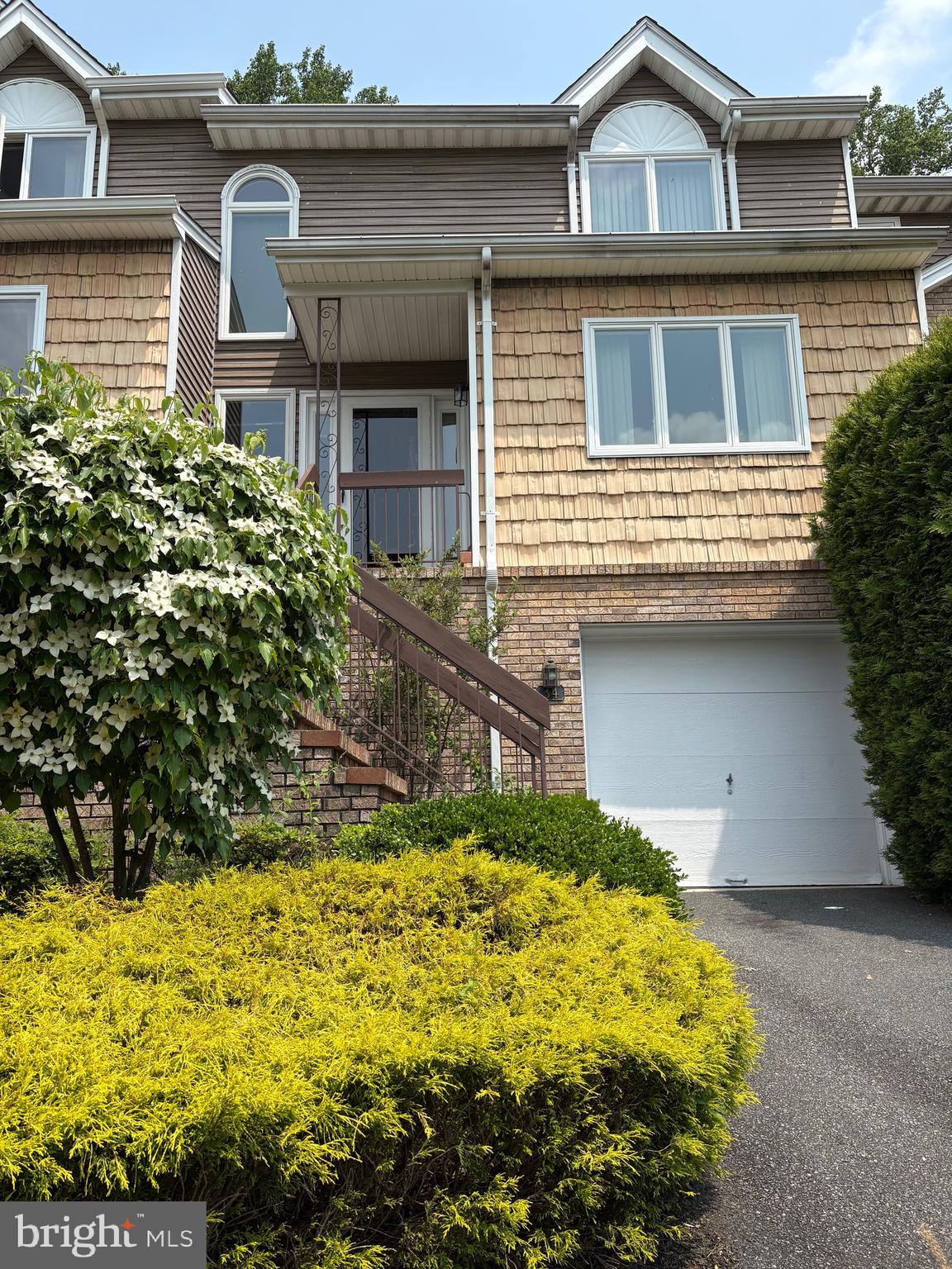 34 EDGEFIELD DRIVE