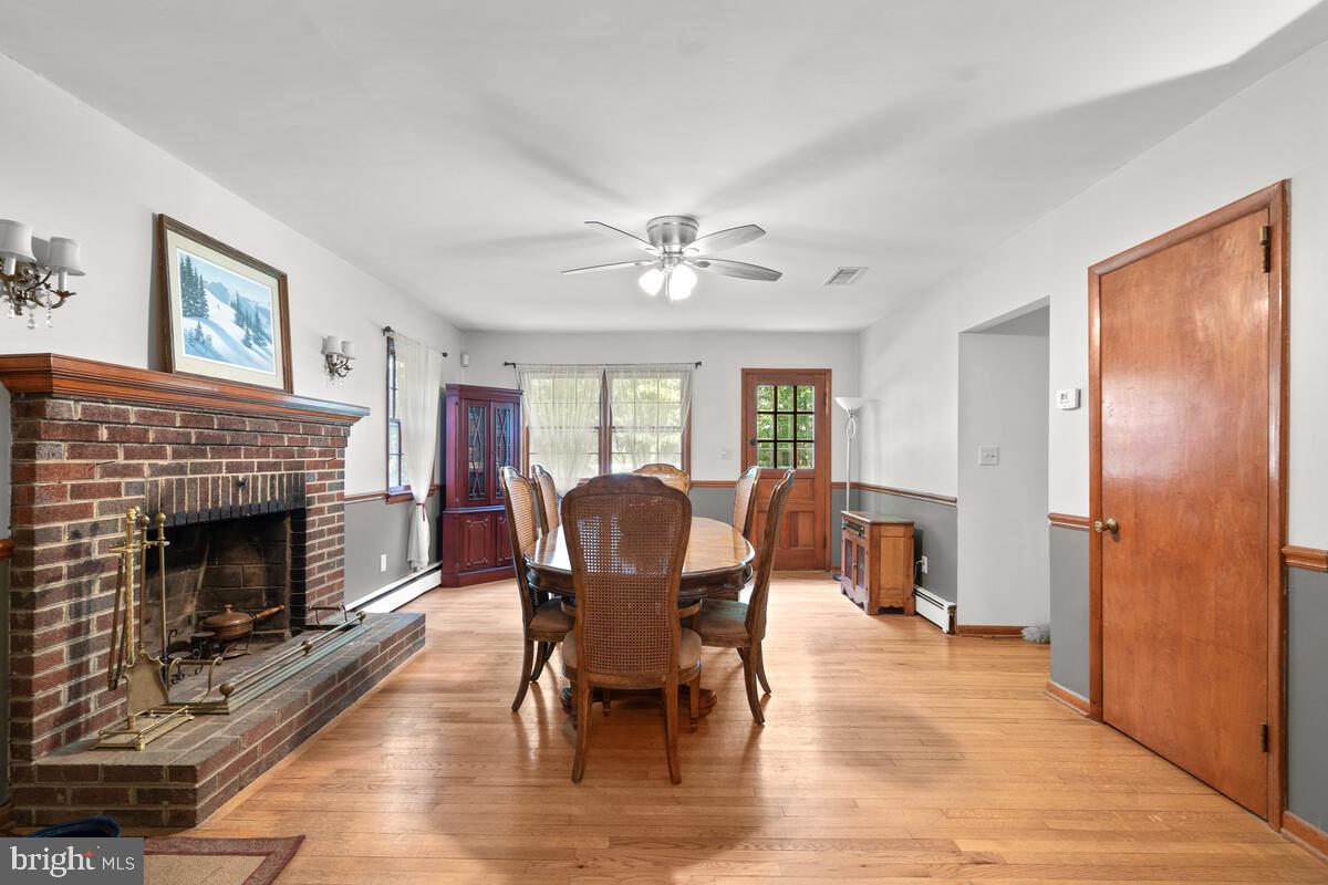 LAYTONSVILLE OUTSIDE - Residential