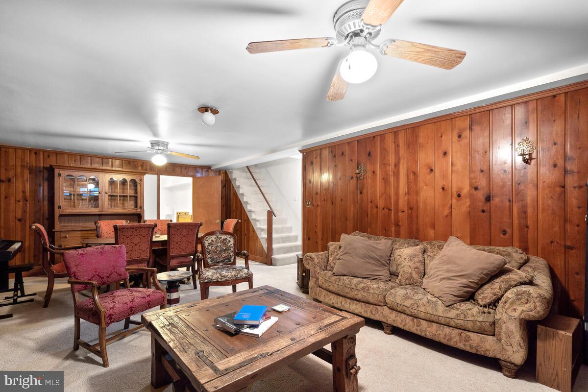 LAYTONSVILLE OUTSIDE - Residential